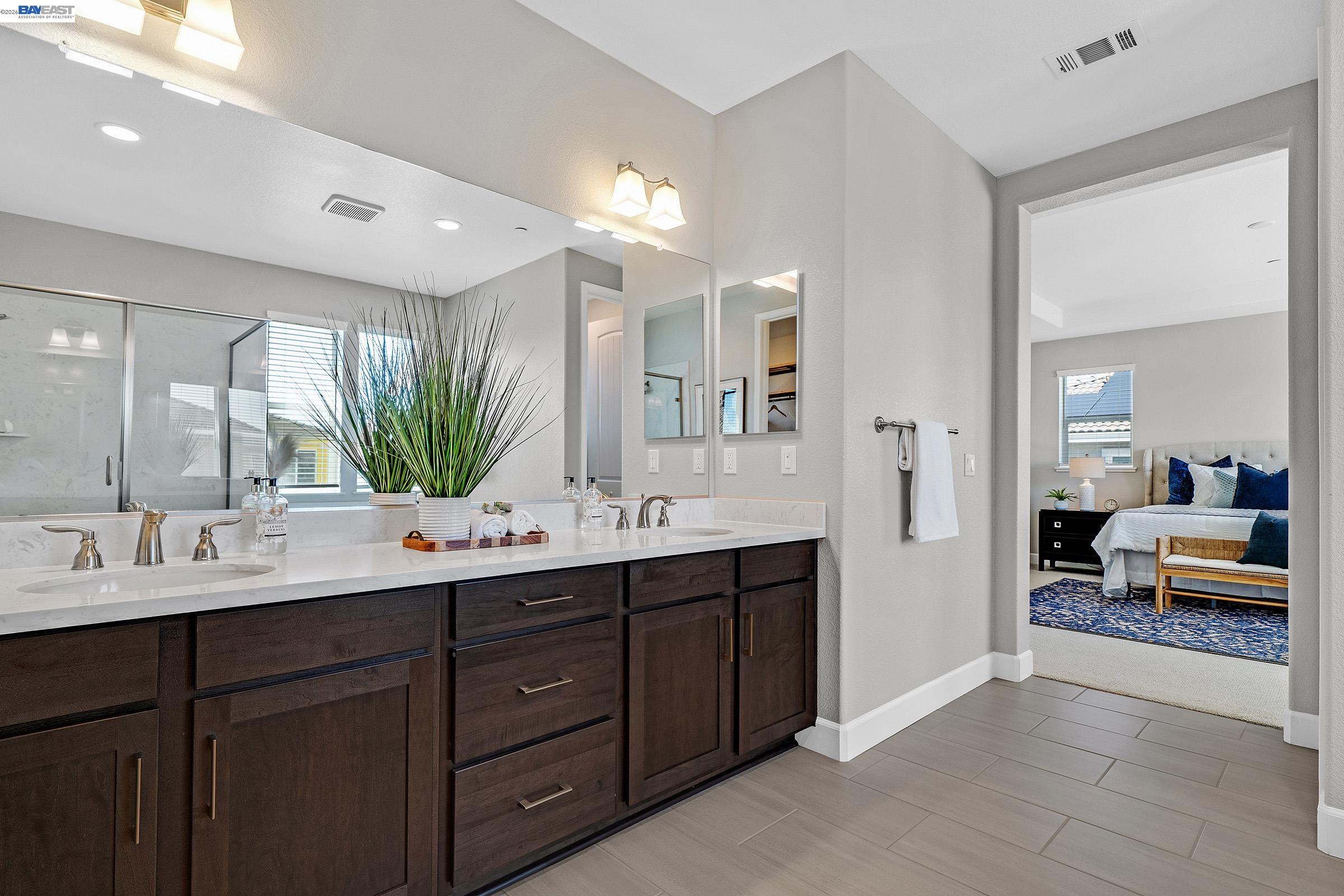 Detail Gallery Image 36 of 53 For 271 Eagle Nest Dr, Oakley,  CA 94561 - 5 Beds | 4/1 Baths