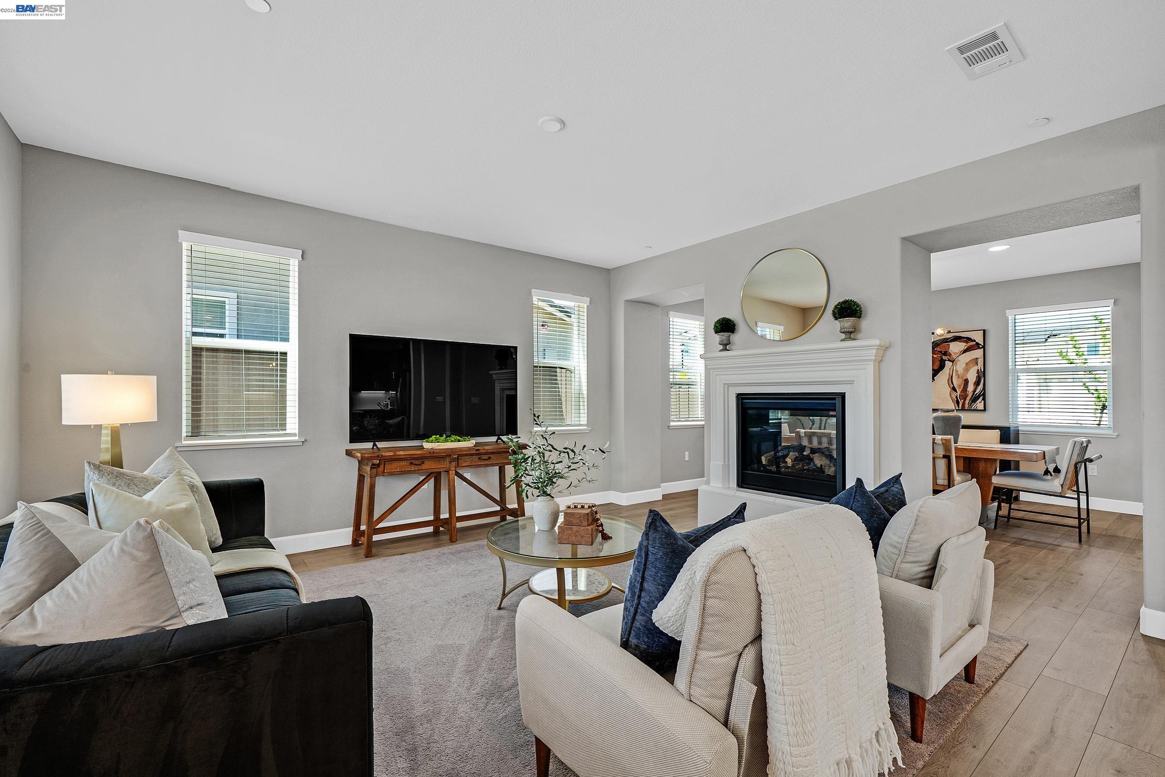 Detail Gallery Image 9 of 53 For 271 Eagle Nest Dr, Oakley,  CA 94561 - 5 Beds | 4/1 Baths