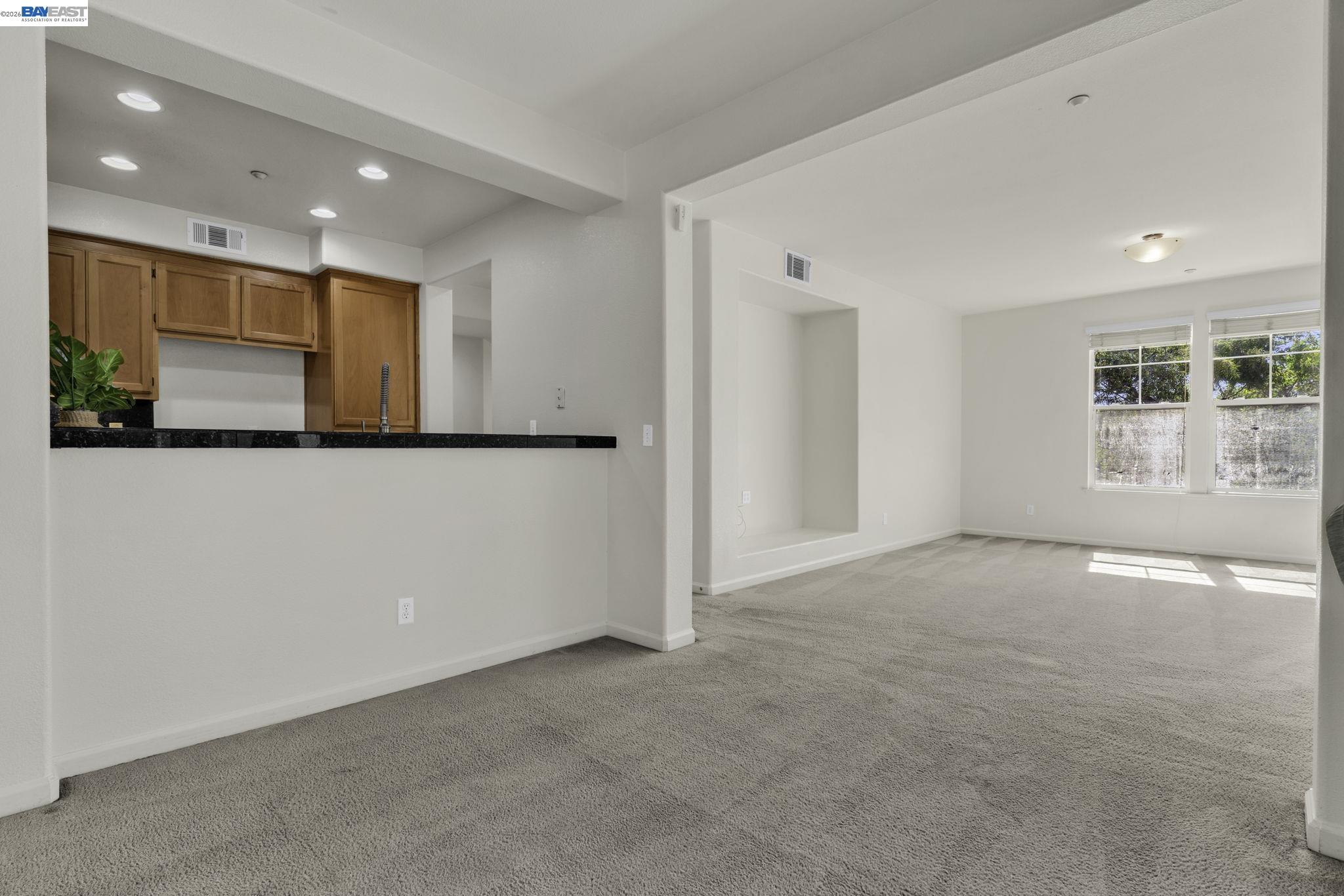 Photo #11: 41130179 Listing: Photo #11