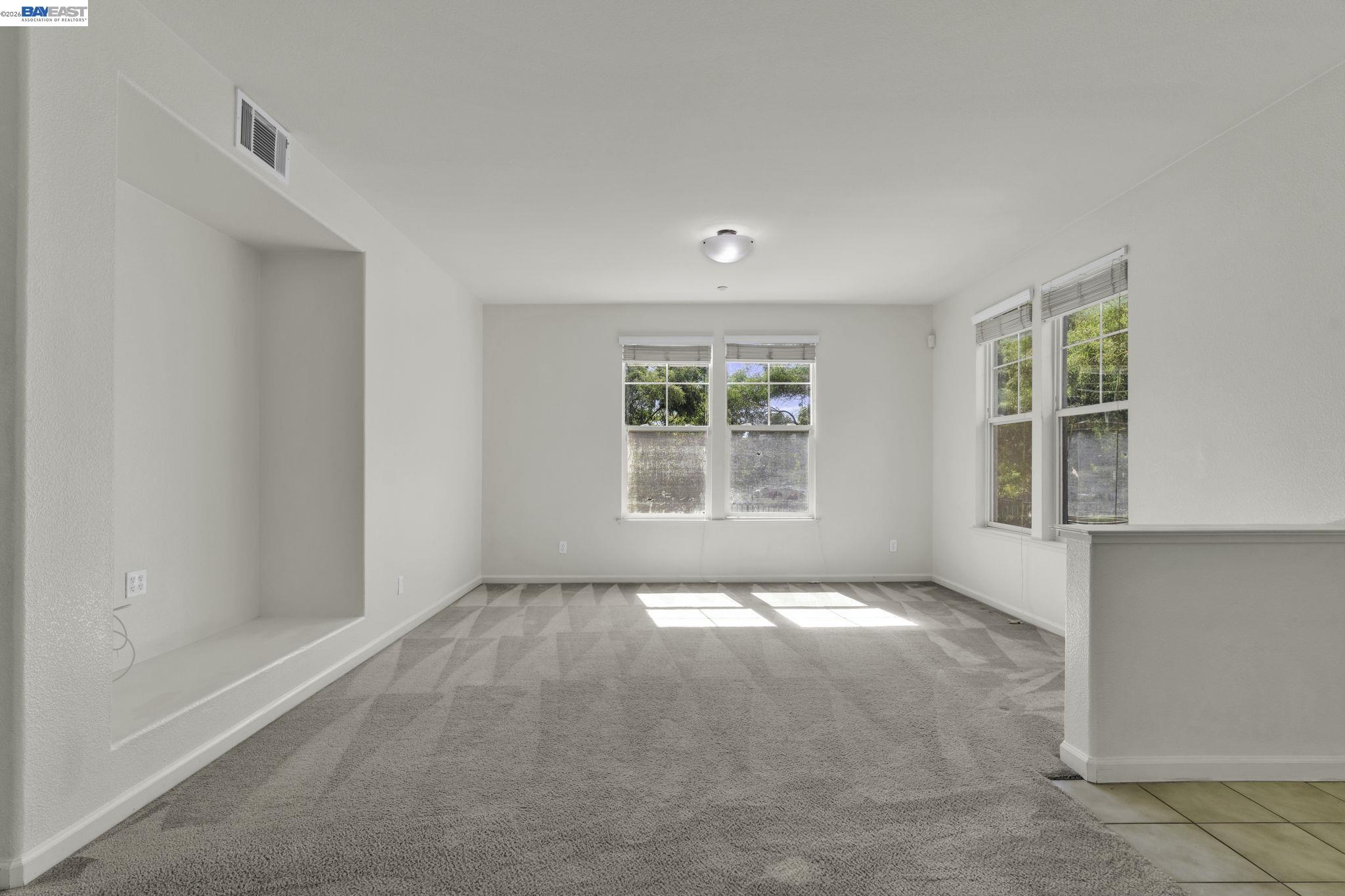 Photo #5: 41130179 Listing: Photo #5