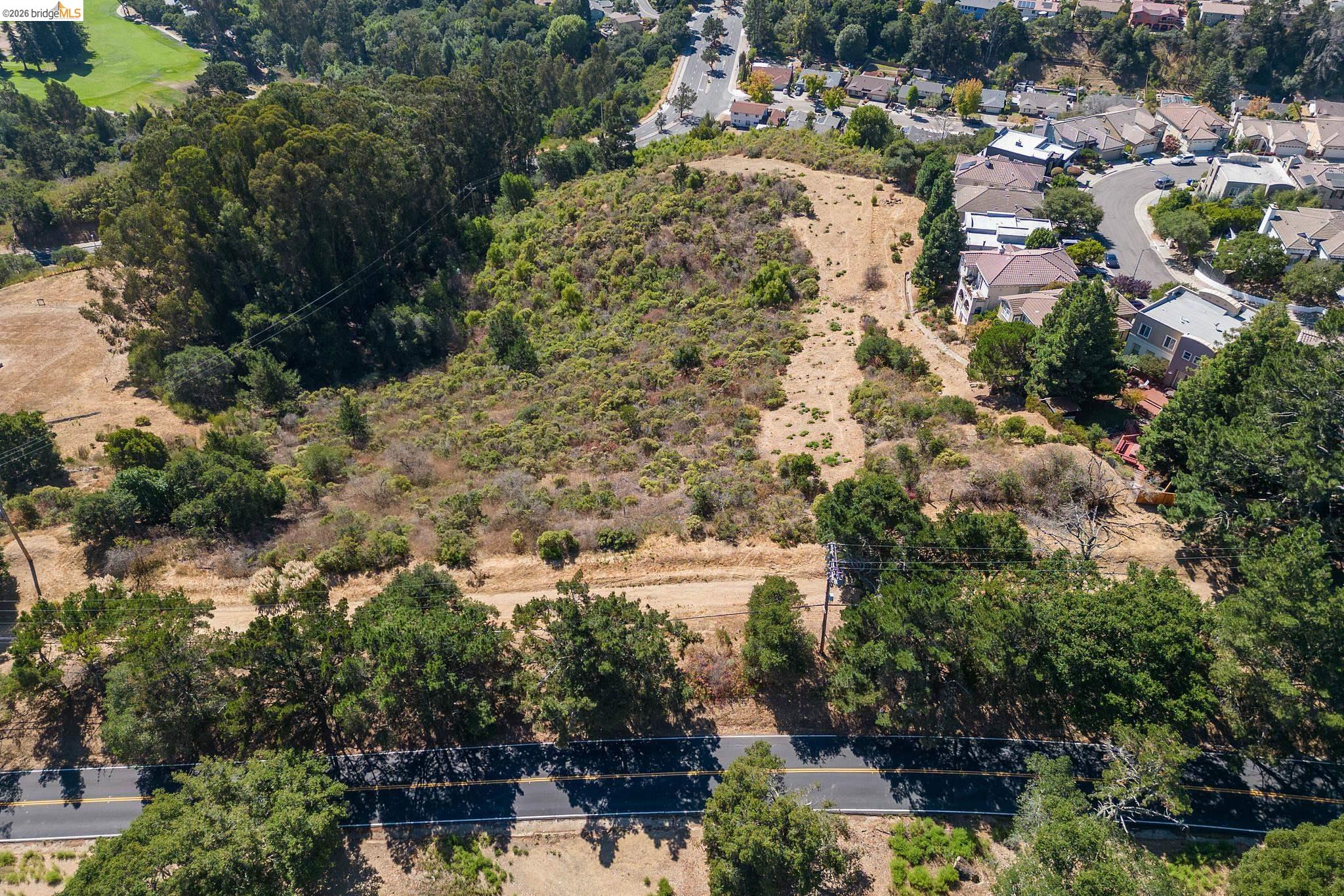 14381 Skyline Blvd, Oakland CA 94619 — photo 17