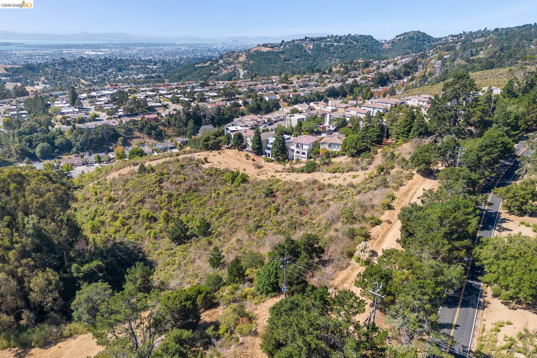 14381 Skyline Blvd, Oakland CA 94619 — photo 24