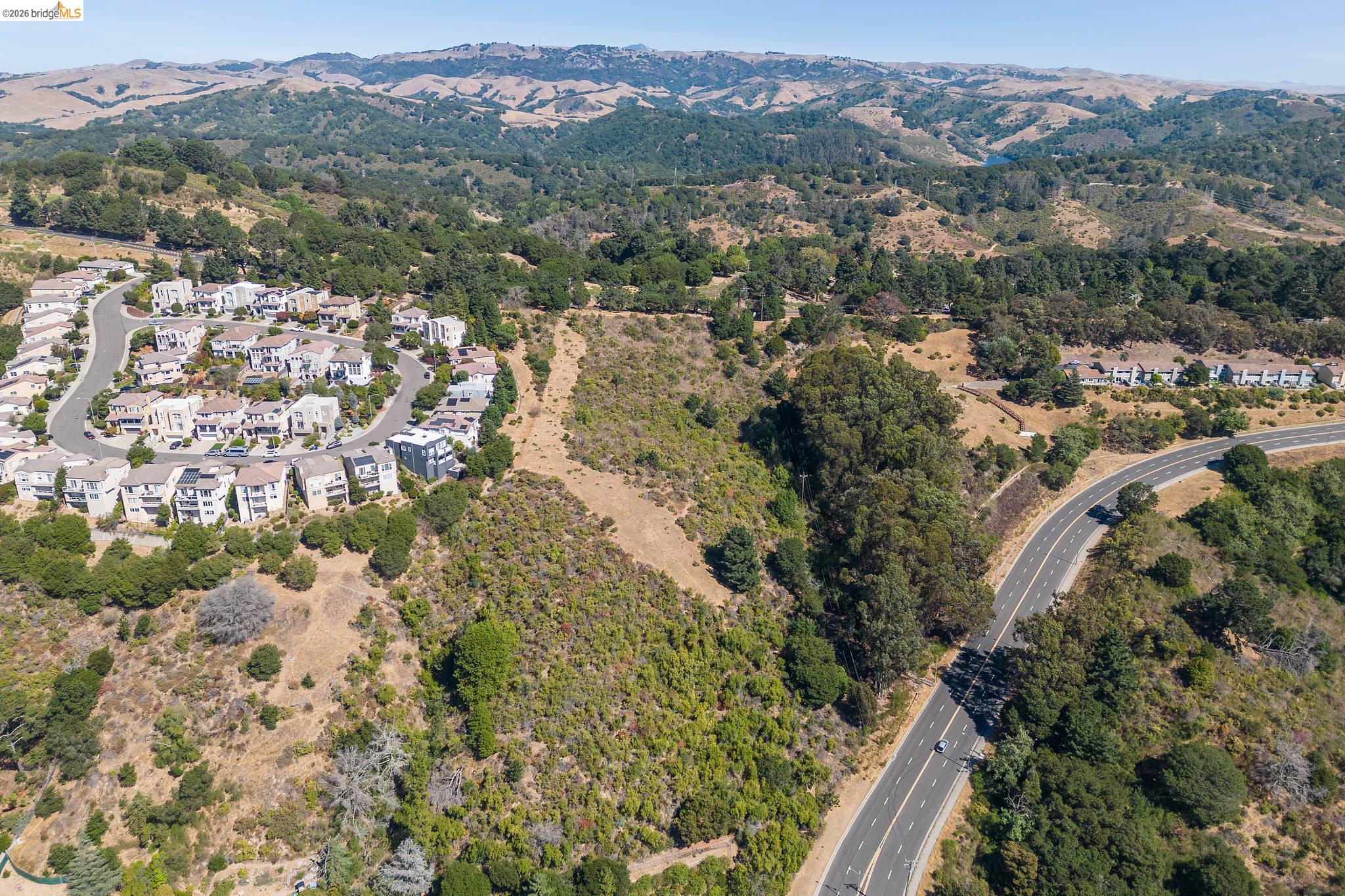 14381 Skyline Blvd, Oakland CA 94619 — photo 29