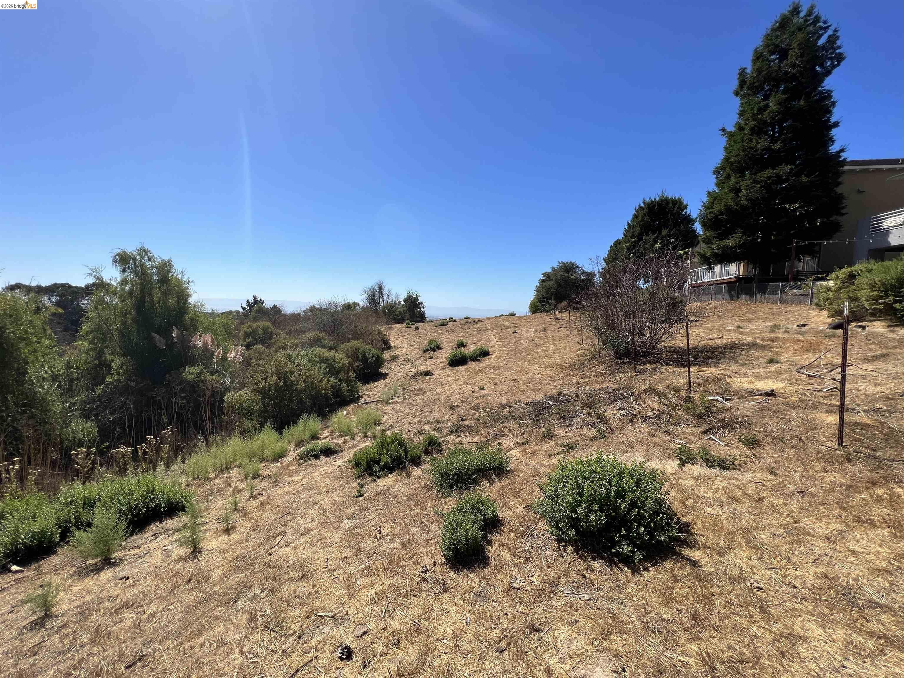 14381 Skyline Blvd, Oakland CA 94619 — photo 8