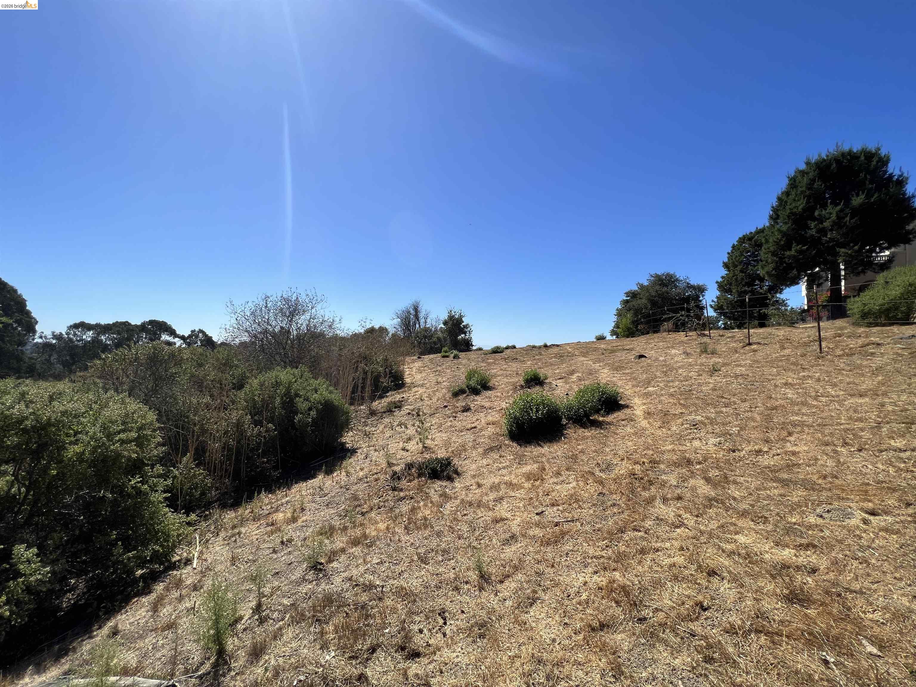 14381 Skyline Blvd, Oakland CA 94619 — photo 10