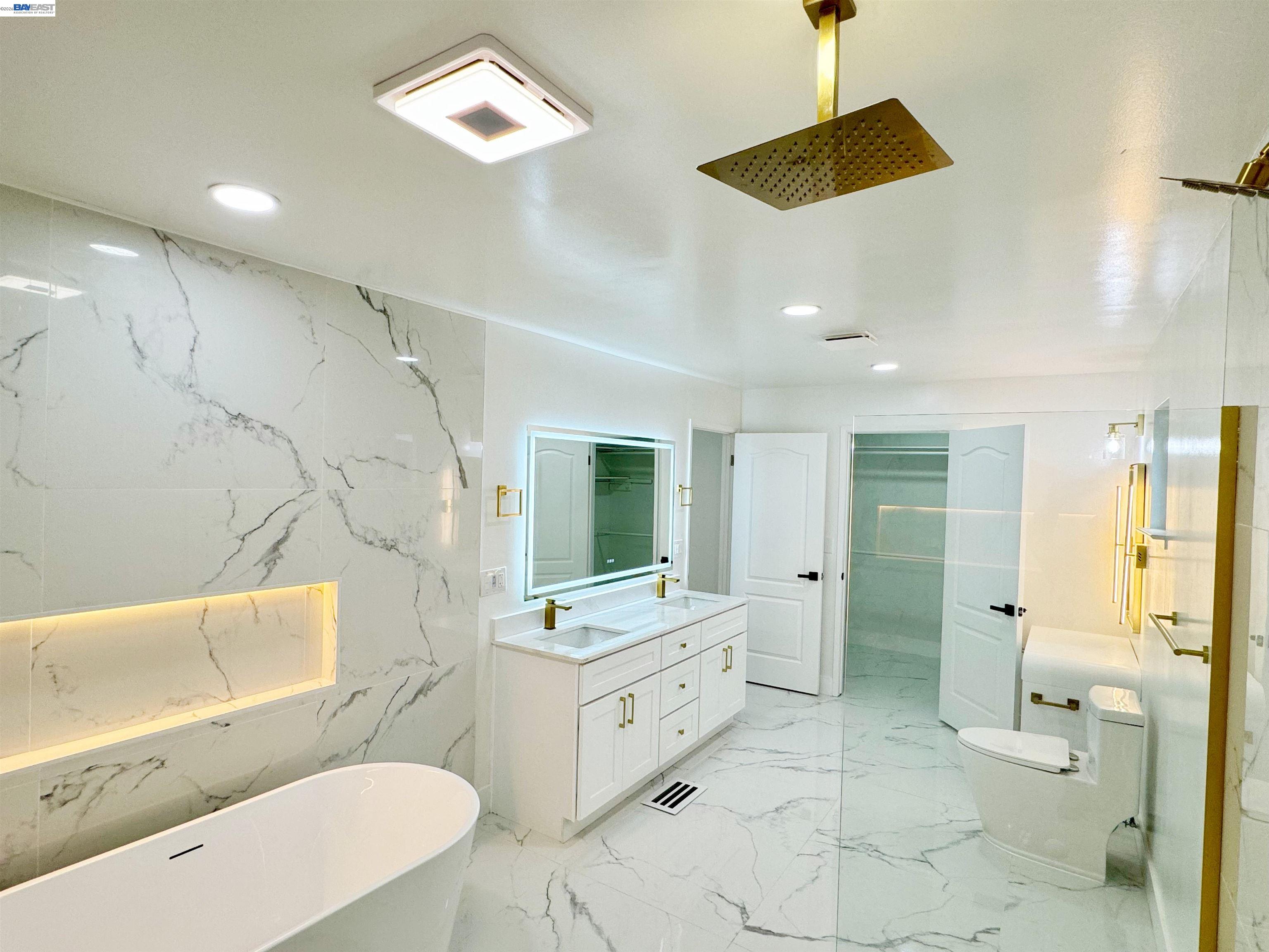 Detail Gallery Image 13 of 60 For 838 Virginia Ave, Lodi,  CA 95242 - 4 Beds | 4/1 Baths