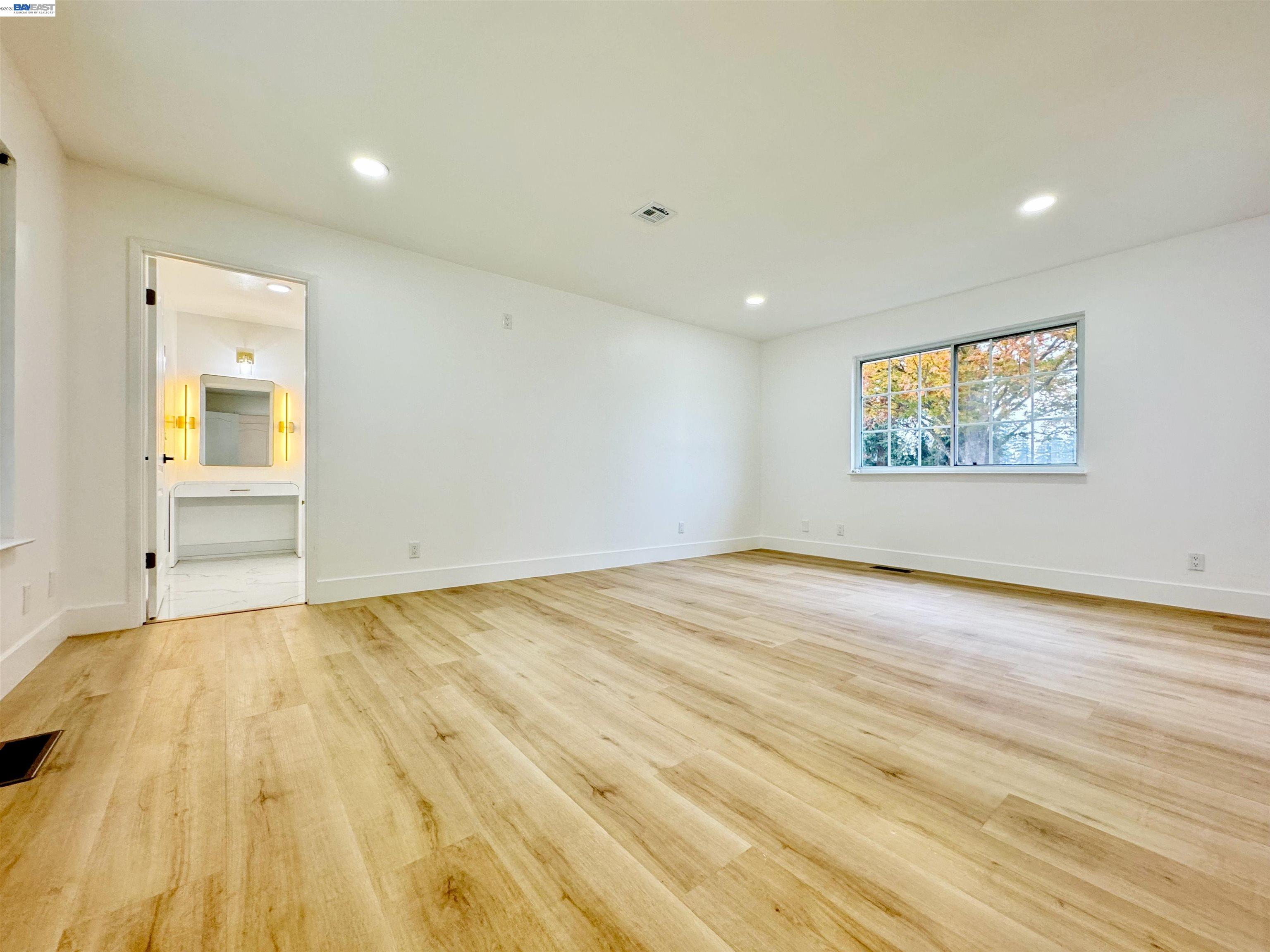 Detail Gallery Image 16 of 60 For 838 Virginia Ave, Lodi,  CA 95242 - 4 Beds | 4/1 Baths