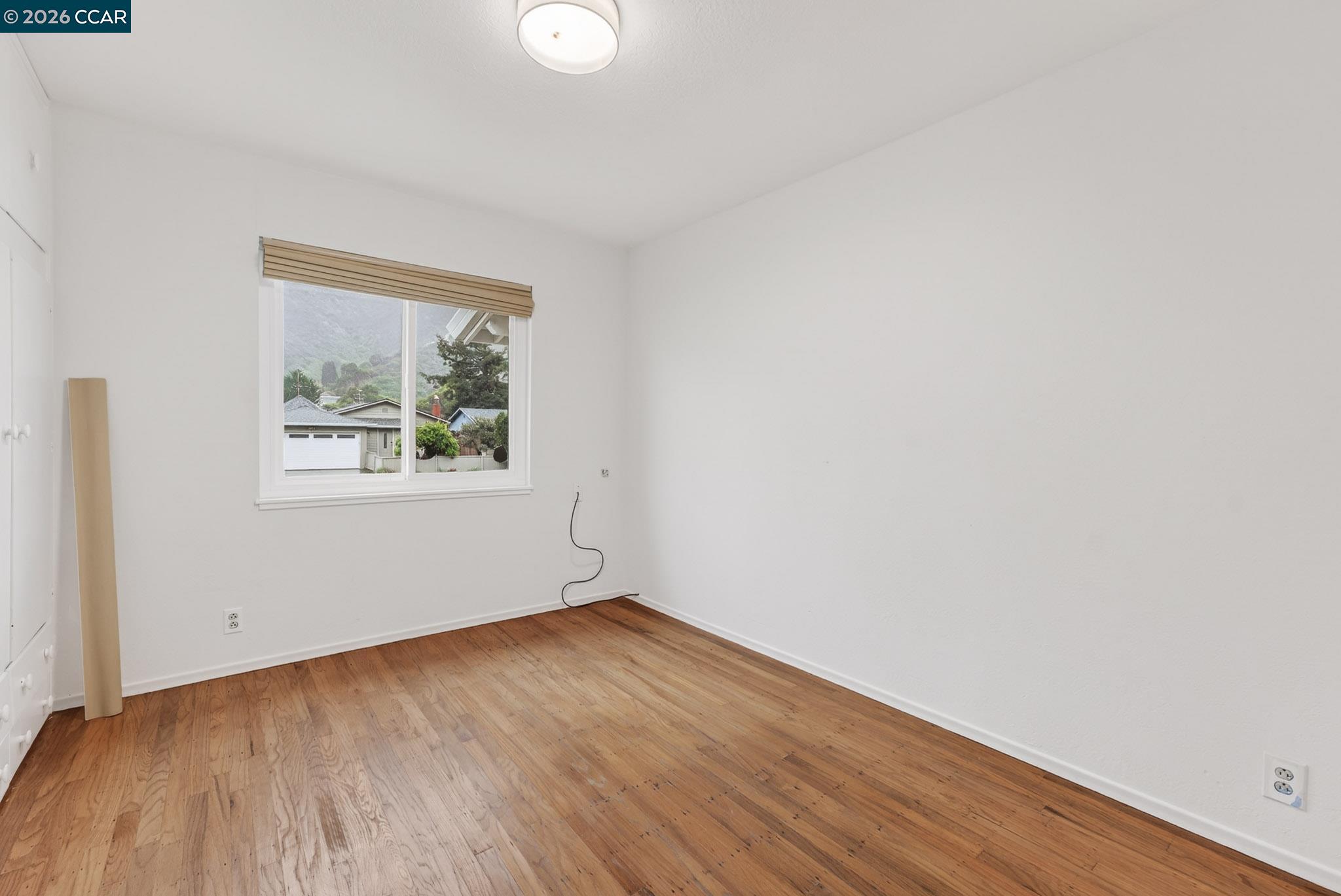 Detail Gallery Image 21 of 36 For 1559 Linda Mar Blvd, Pacifica,  CA 94044 - 3 Beds | 1 Baths