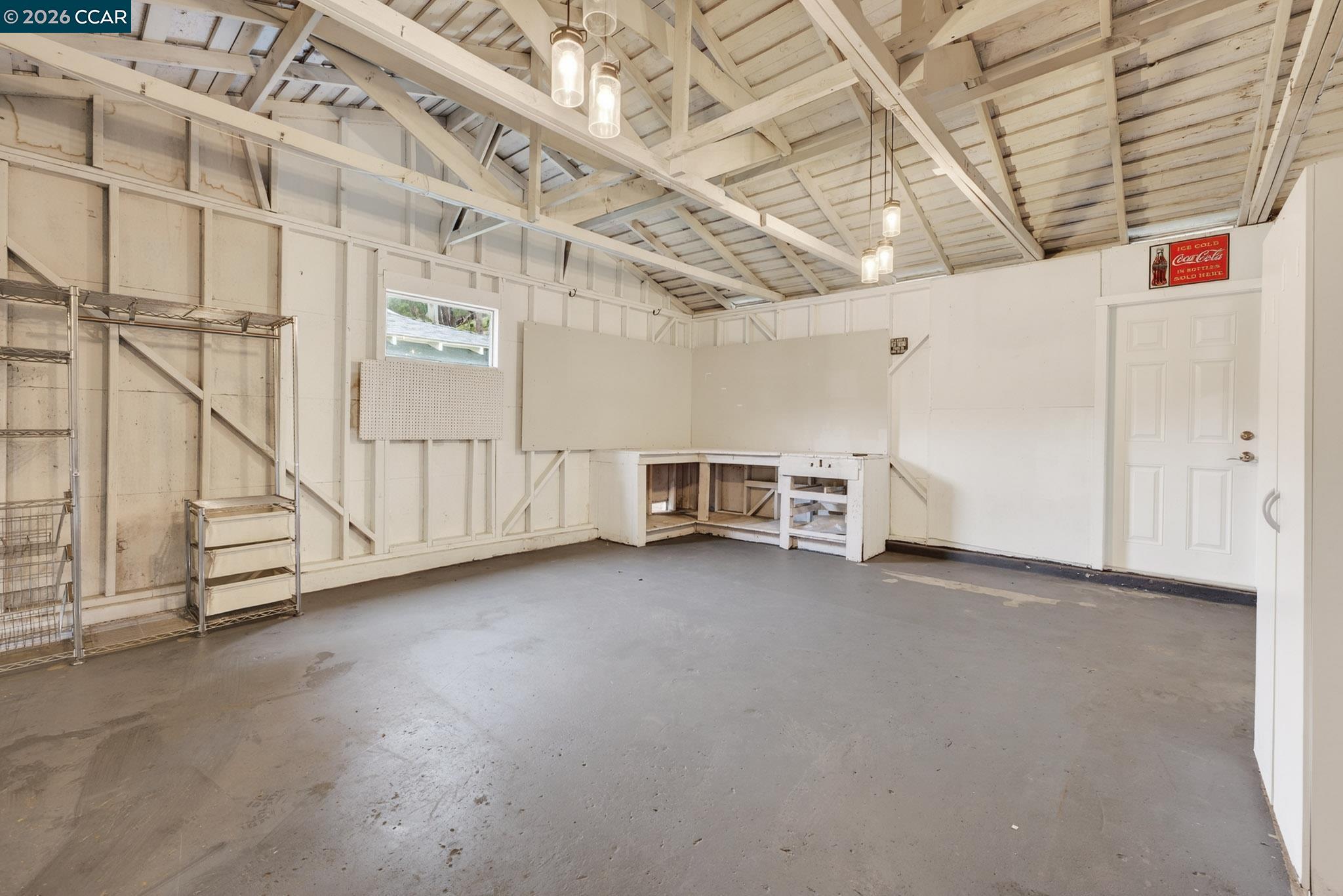 Detail Gallery Image 36 of 38 For 1559 Linda Mar Blvd, Pacifica,  CA 94044 - 3 Beds | 1 Baths