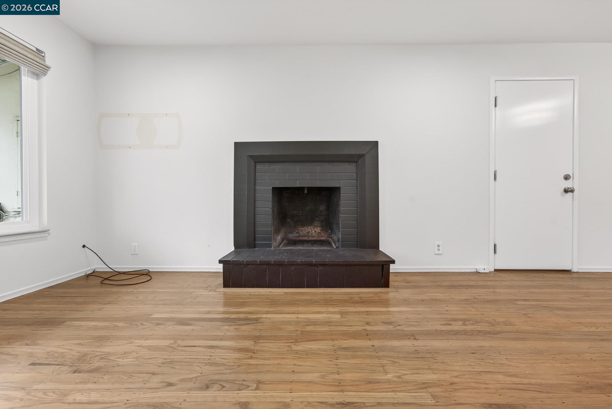 Detail Gallery Image 9 of 36 For 1559 Linda Mar Blvd, Pacifica,  CA 94044 - 3 Beds | 1 Baths