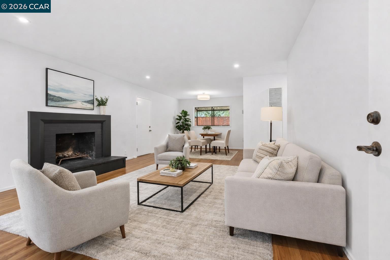 Detail Gallery Image 9 of 38 For 1559 Linda Mar Blvd, Pacifica,  CA 94044 - 3 Beds | 1 Baths