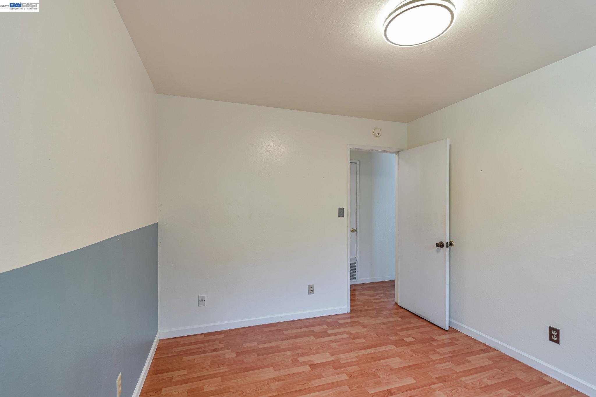 Detail Gallery Image 17 of 37 For 2538 E 16th St, Oakland,  CA 94601 - 3 Beds | 2 Baths