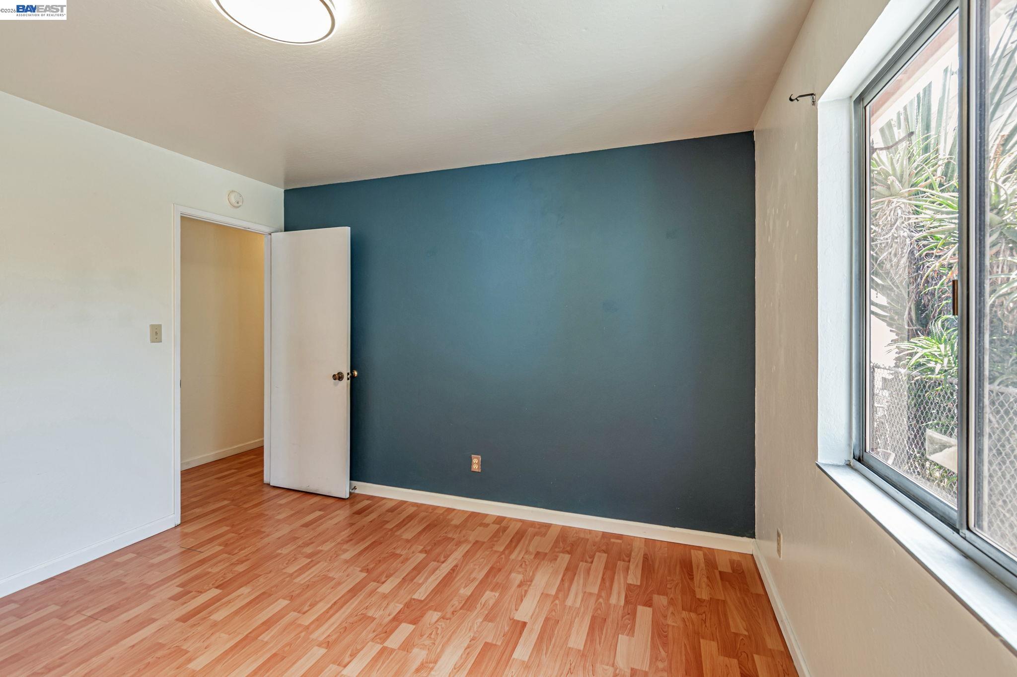 Detail Gallery Image 21 of 37 For 2538 E 16th St, Oakland,  CA 94601 - 3 Beds | 2 Baths