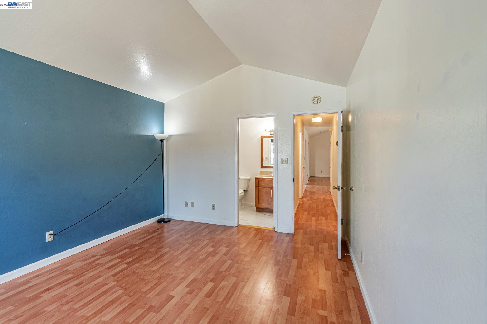 Detail Gallery Image 24 of 37 For 2538 E 16th St, Oakland,  CA 94601 - 3 Beds | 2 Baths