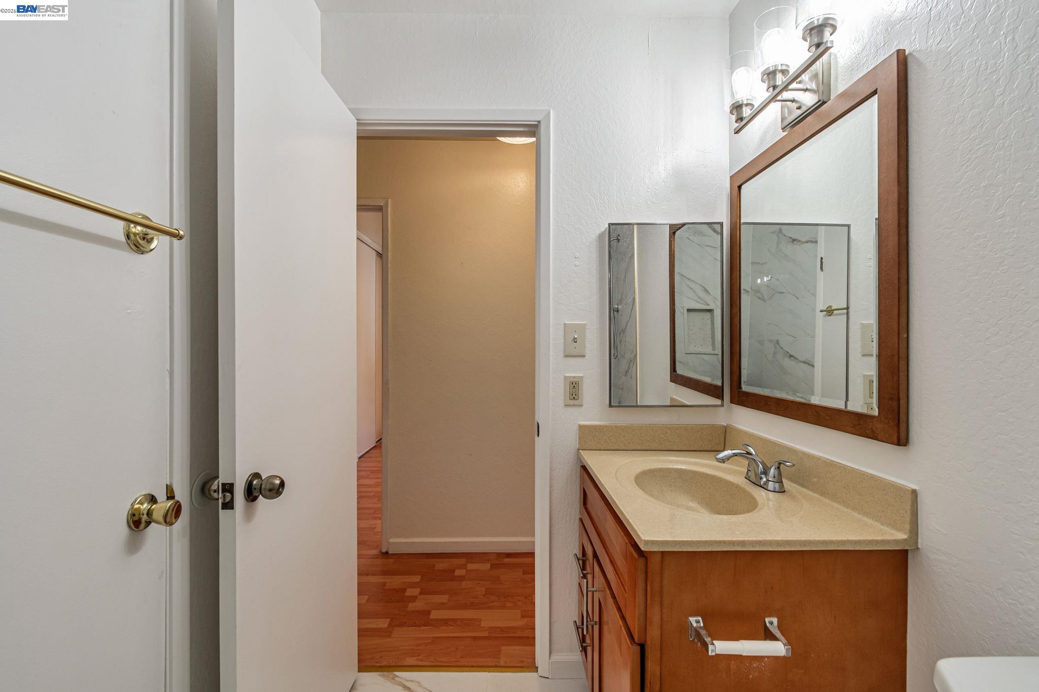 Detail Gallery Image 29 of 37 For 2538 E 16th St, Oakland,  CA 94601 - 3 Beds | 2 Baths