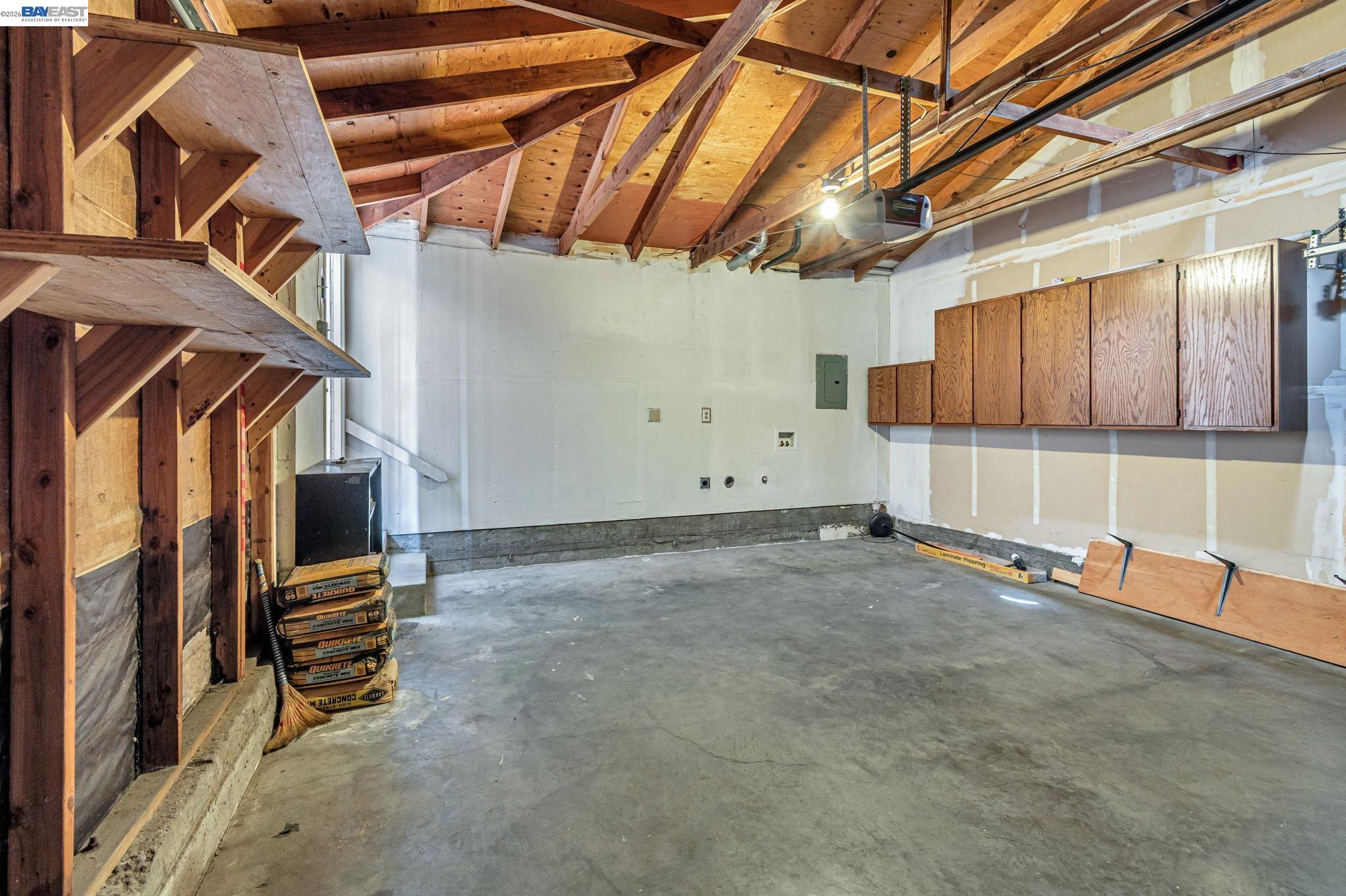 Detail Gallery Image 31 of 37 For 2538 E 16th St, Oakland,  CA 94601 - 3 Beds | 2 Baths