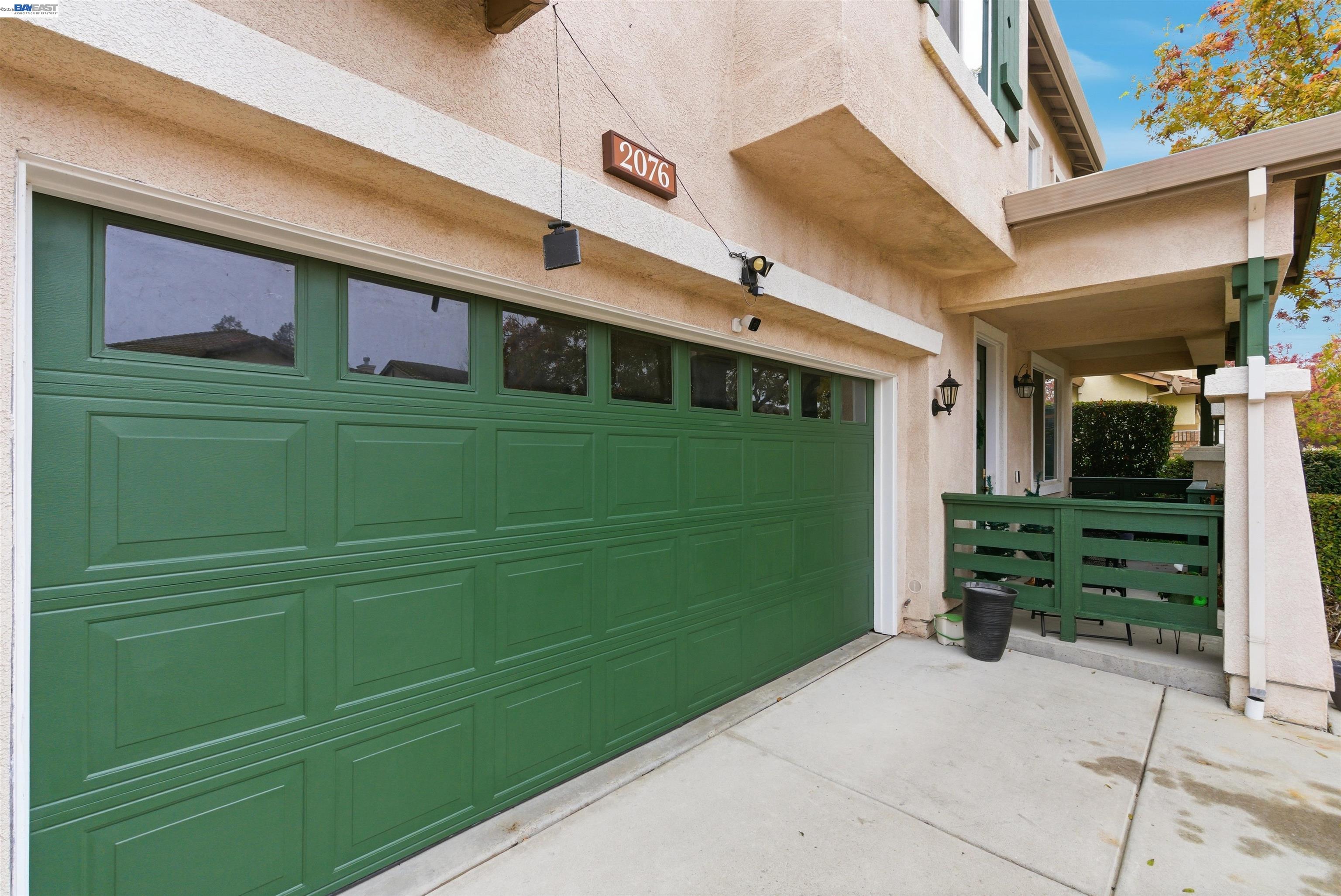 Detail Gallery Image 2 of 41 For 2076 Captalpa, Antioch,  CA 94509 - 5 Beds | 2 Baths