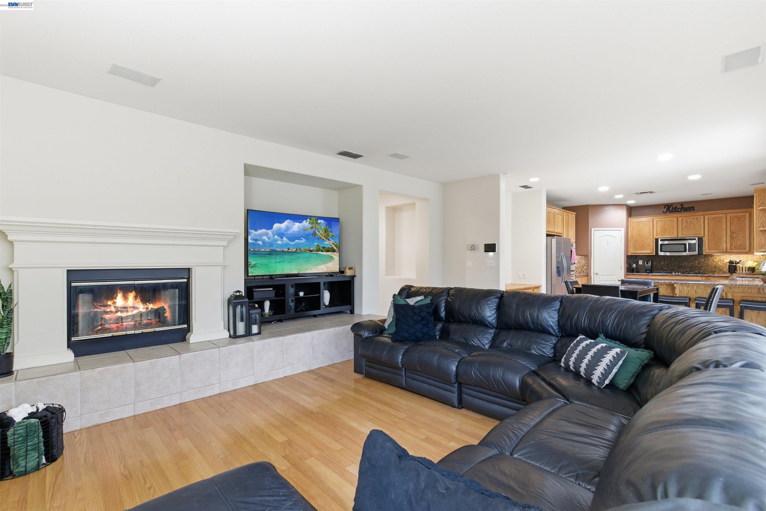 Detail Gallery Image 14 of 41 For 2076 Captalpa, Antioch,  CA 94509 - 5 Beds | 2 Baths