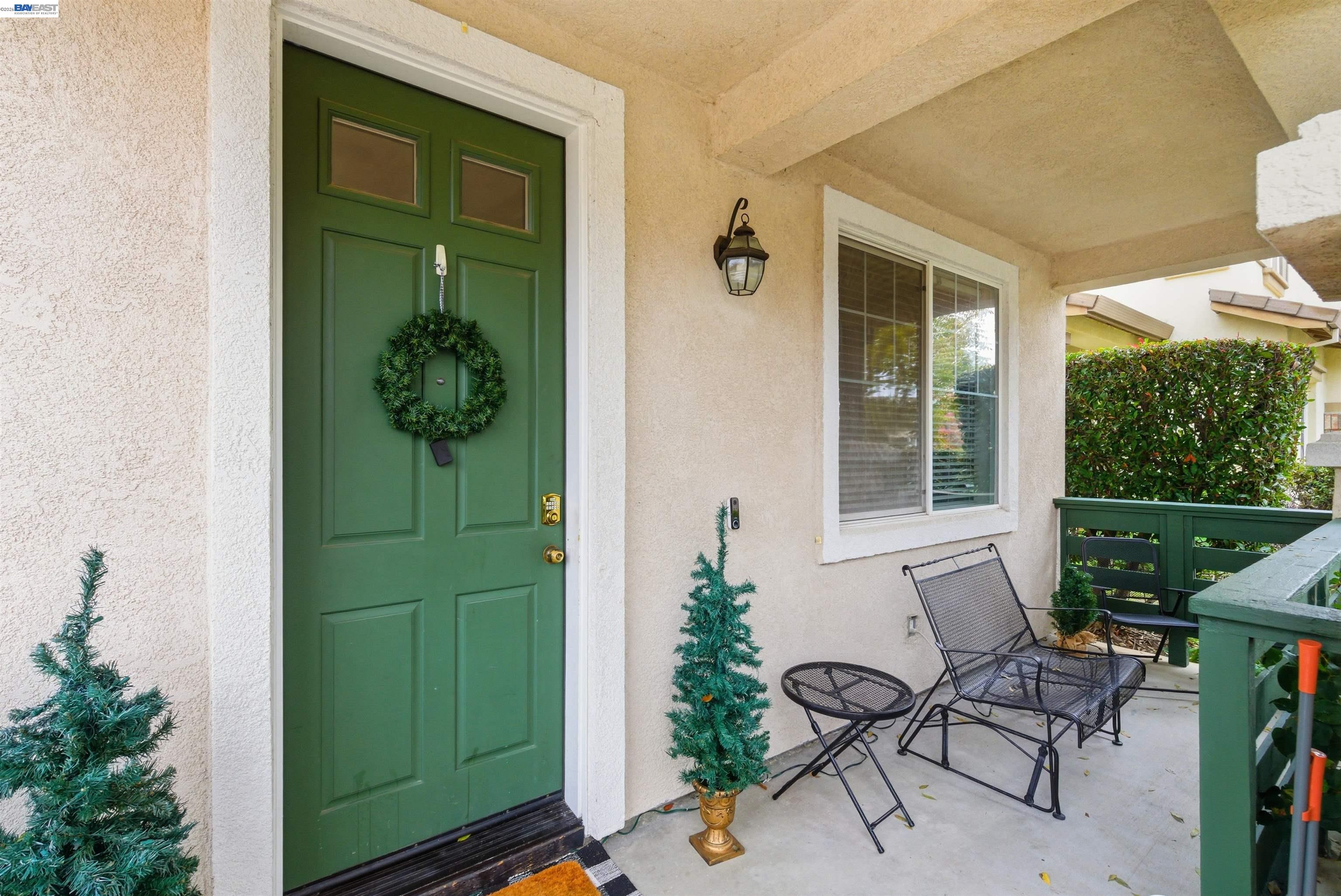 Detail Gallery Image 3 of 41 For 2076 Captalpa, Antioch,  CA 94509 - 5 Beds | 2 Baths