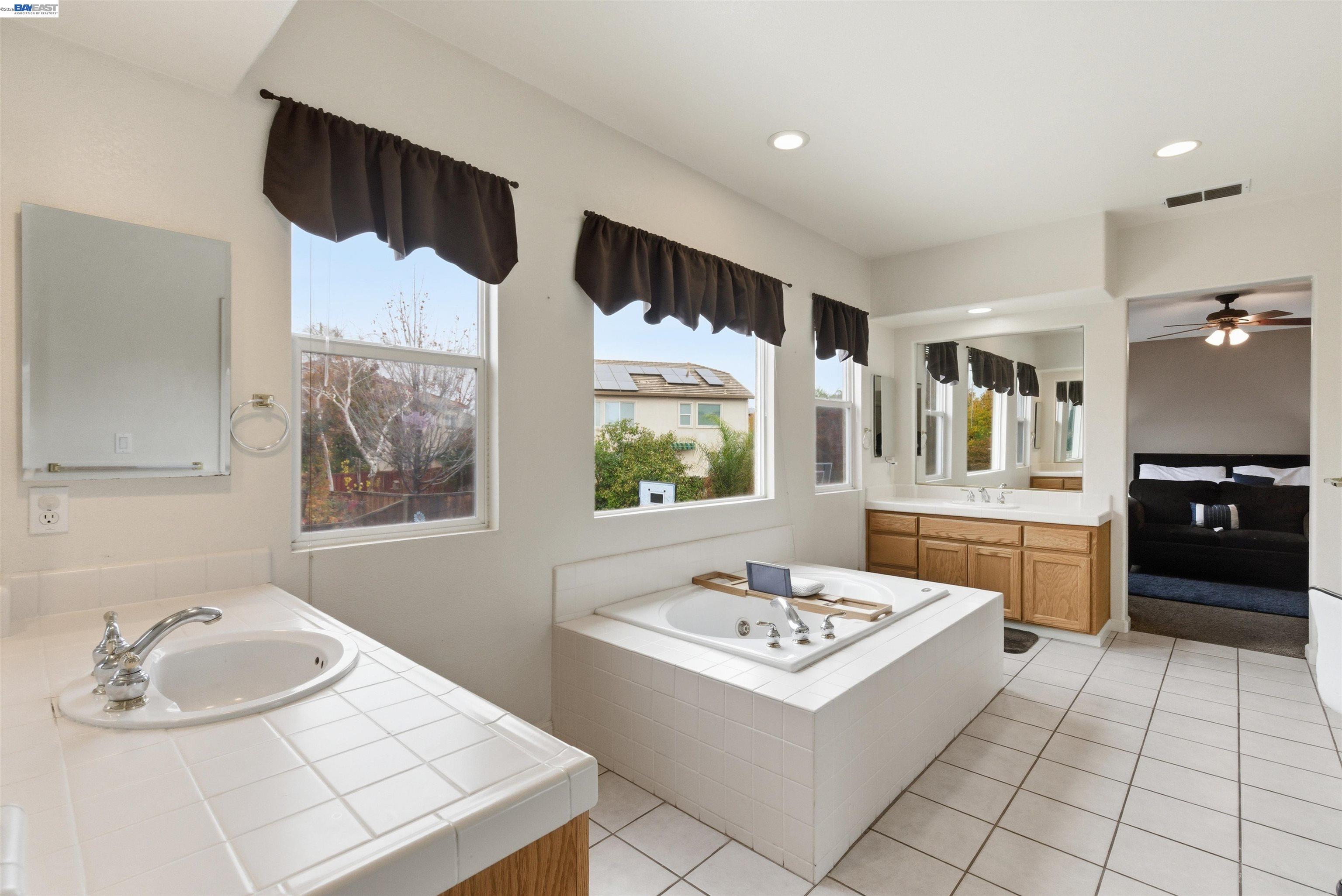 Detail Gallery Image 31 of 41 For 2076 Captalpa, Antioch,  CA 94509 - 5 Beds | 2 Baths