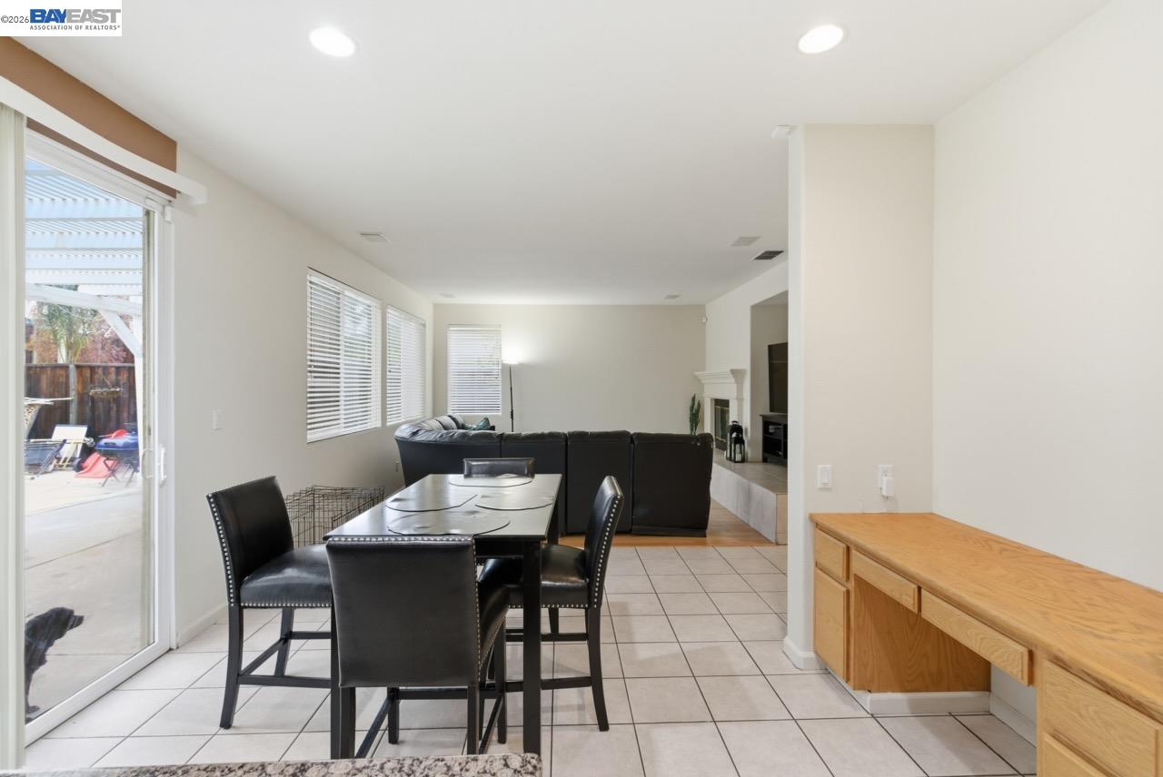 Detail Gallery Image 36 of 41 For 2076 Captalpa, Antioch,  CA 94509 - 5 Beds | 2 Baths