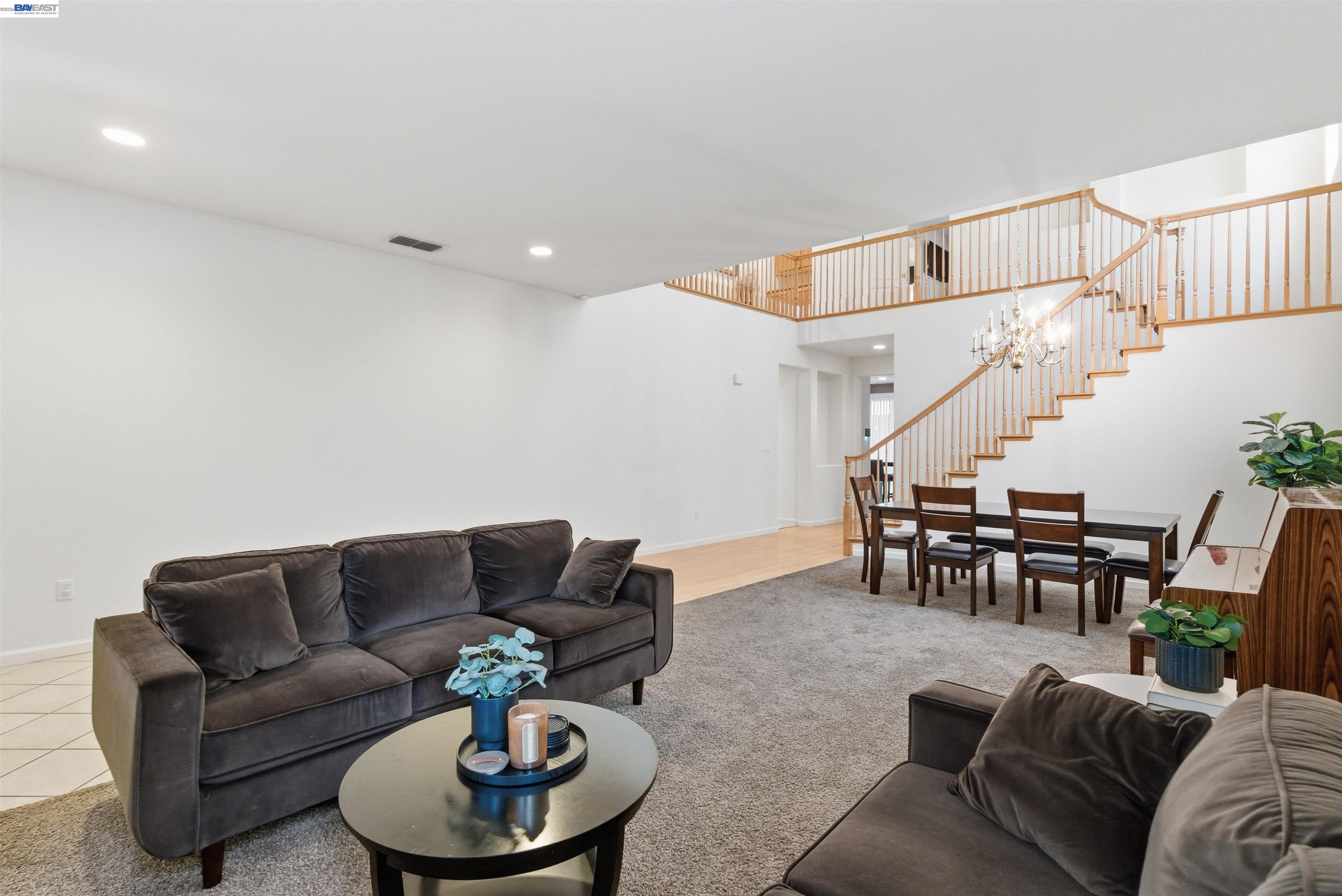 Detail Gallery Image 6 of 41 For 2076 Captalpa, Antioch,  CA 94509 - 5 Beds | 2 Baths