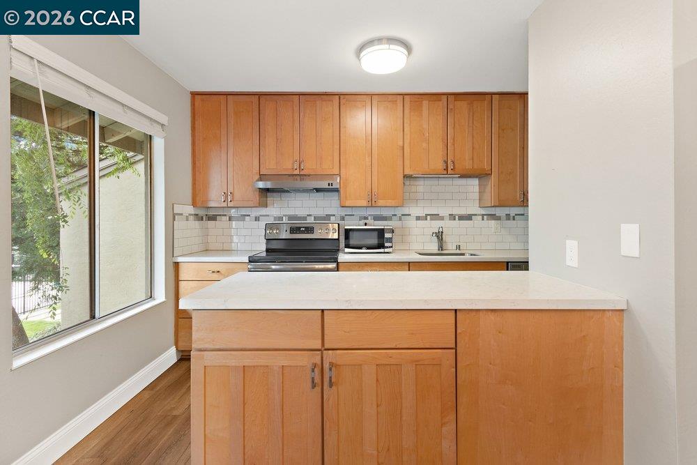 Photo #12: 41130212 Listing: Photo #12