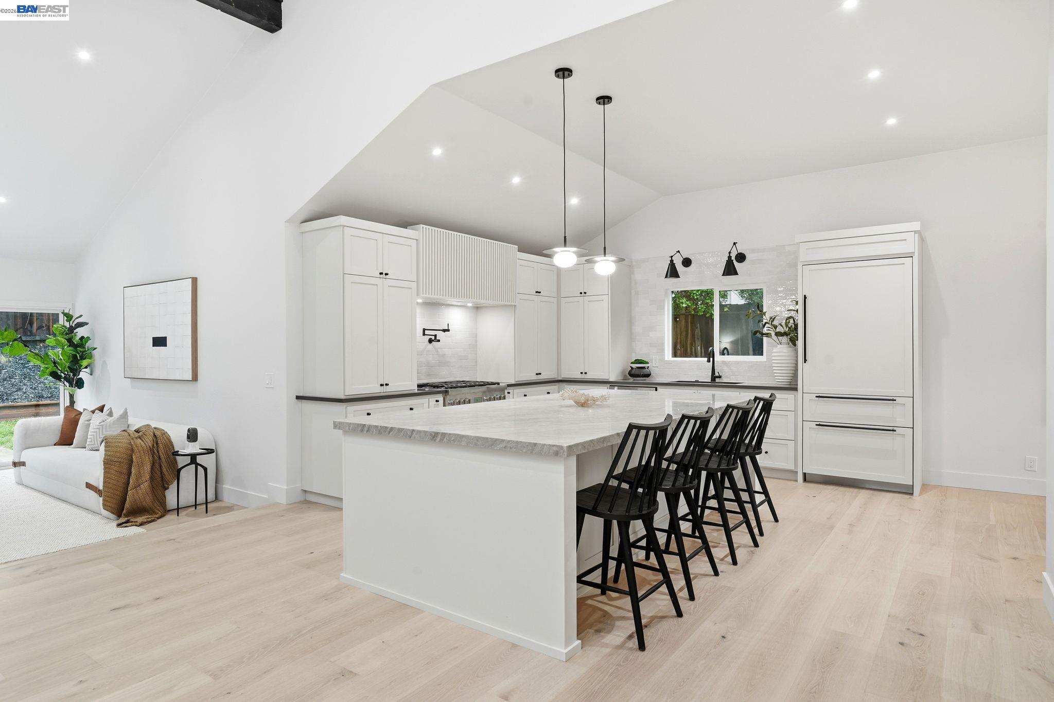 Detail Gallery Image 9 of 60 For 1044 Geronimo Ct, Fremont,  CA 94539 - 5 Beds | 3 Baths