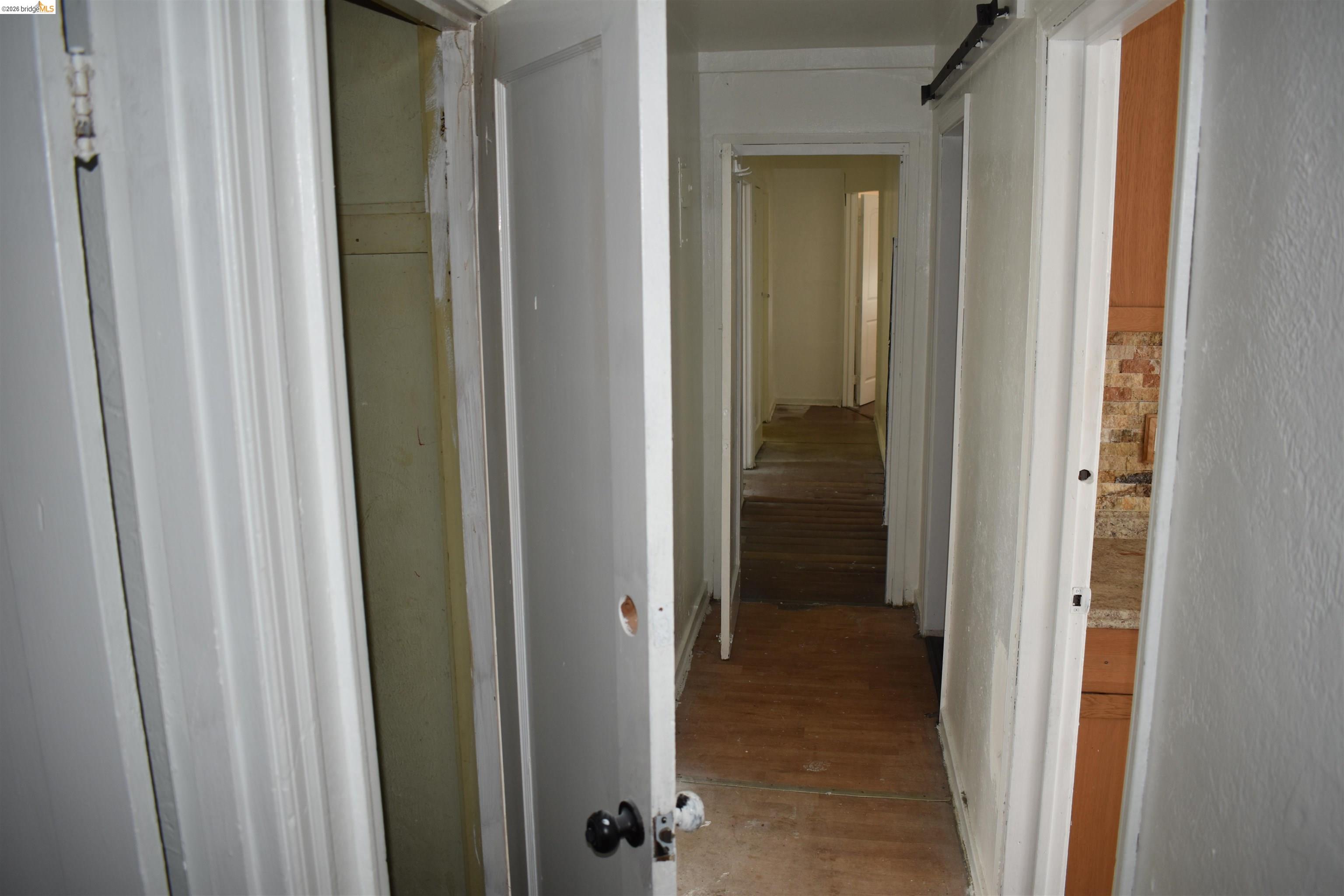 Detail Gallery Image 11 of 22 For 9945 B St, Oakland,  CA 94603 - – Beds | – Baths