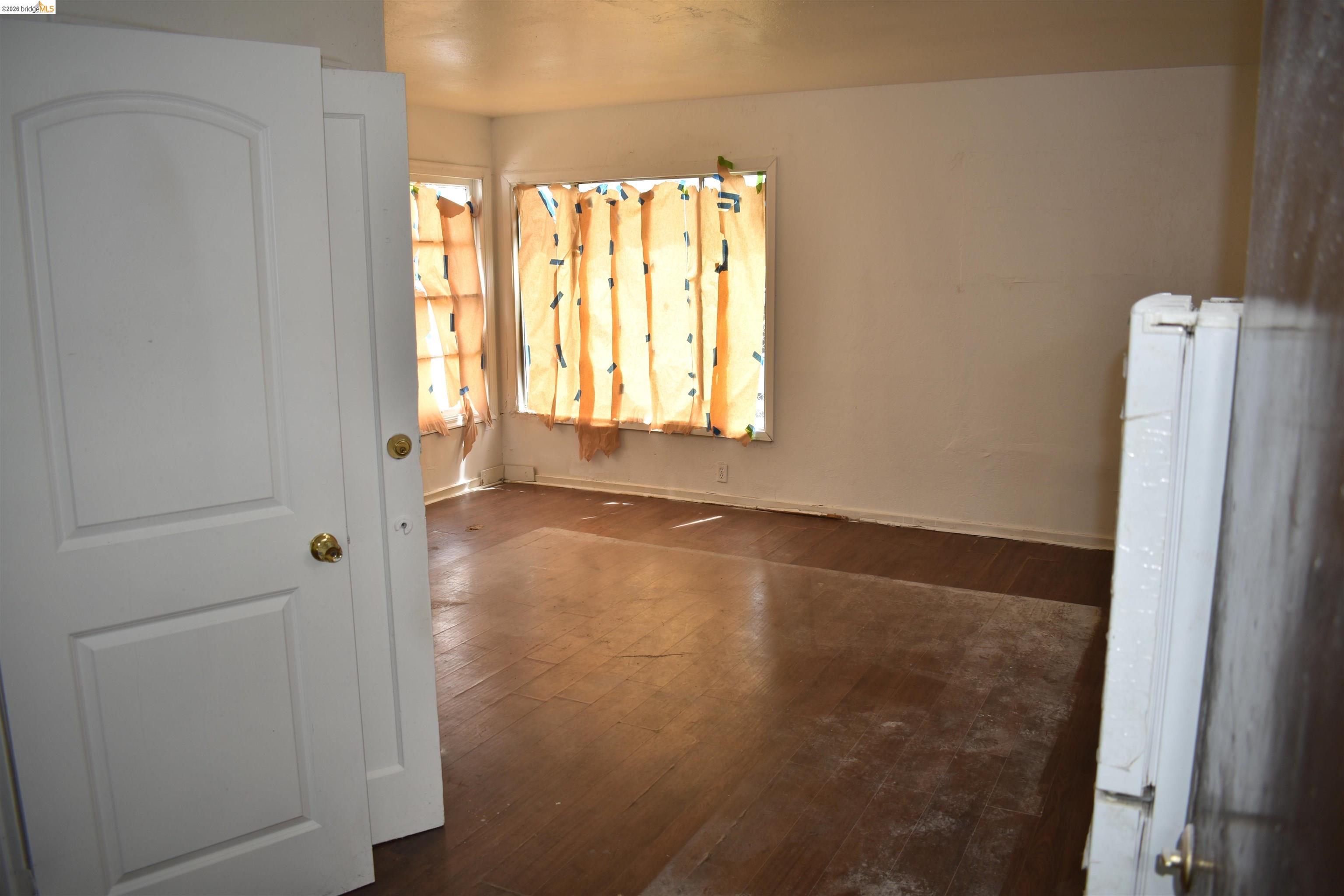 Detail Gallery Image 13 of 22 For 9945 B St, Oakland,  CA 94603 - – Beds | – Baths