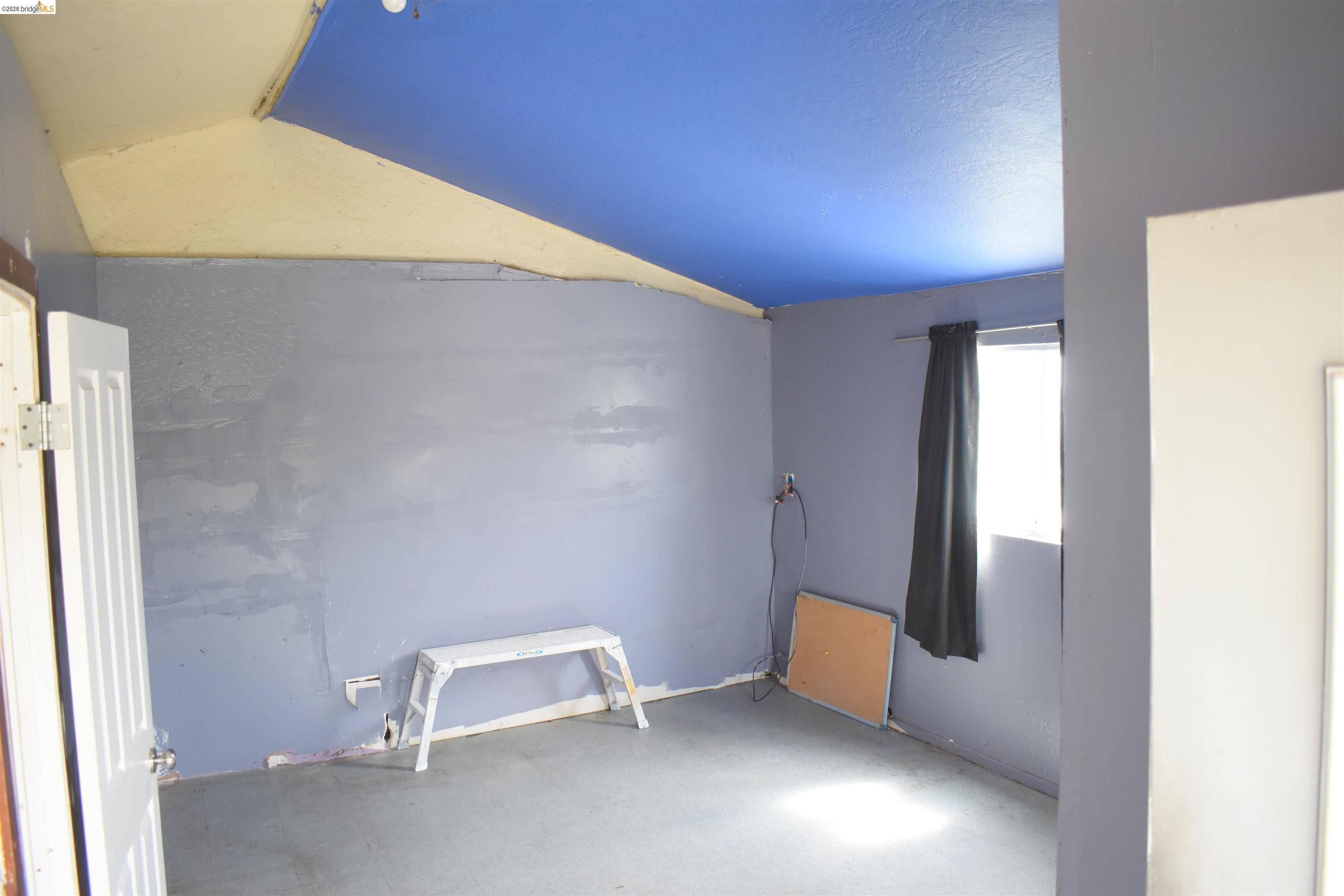 Detail Gallery Image 17 of 22 For 9945 B St, Oakland,  CA 94603 - – Beds | – Baths