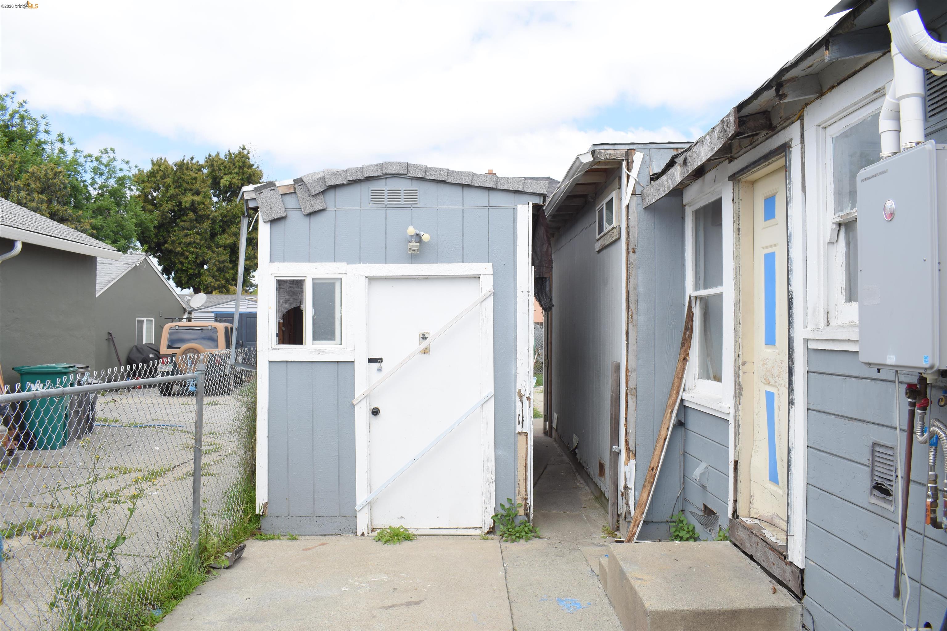 Detail Gallery Image 21 of 22 For 9945 B St, Oakland,  CA 94603 - – Beds | – Baths