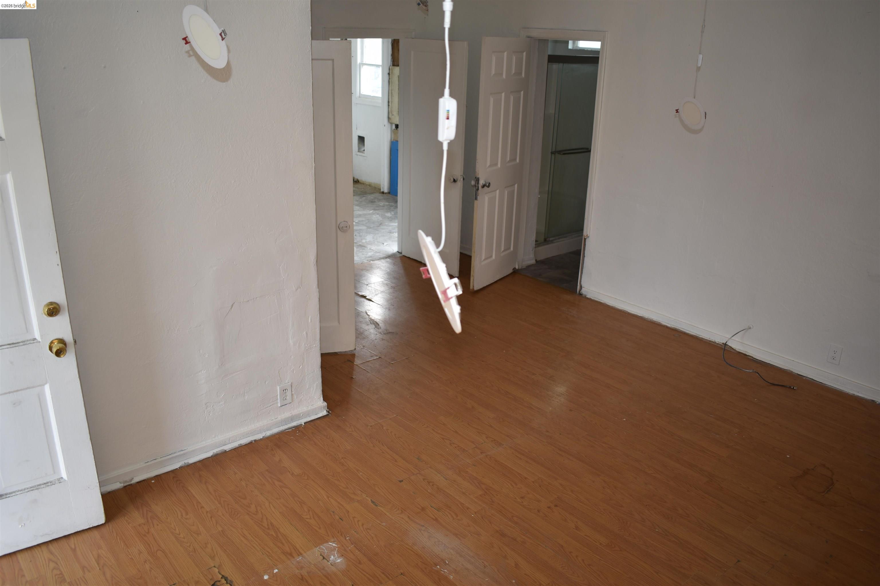 Detail Gallery Image 4 of 22 For 9945 B St, Oakland,  CA 94603 - – Beds | – Baths