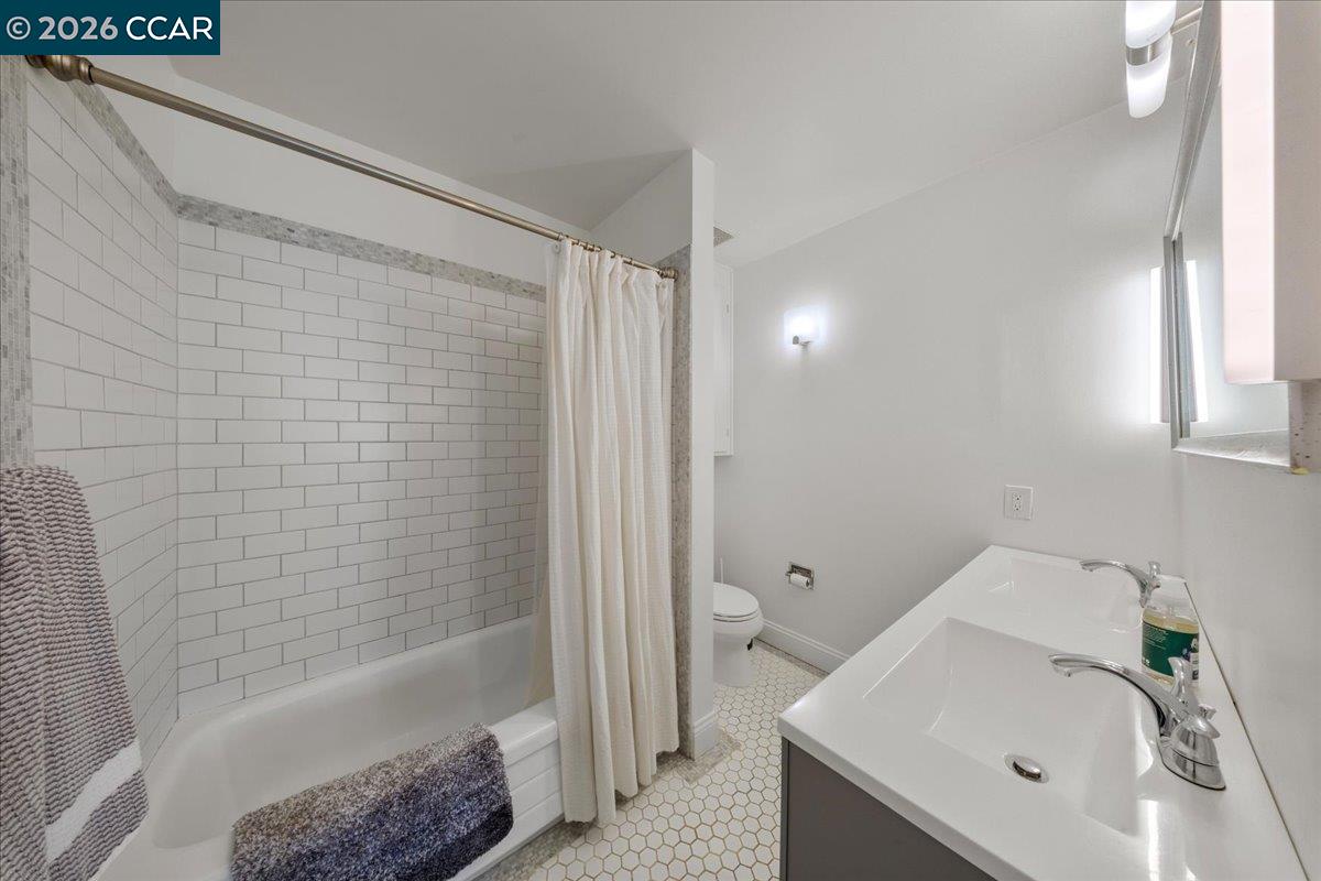 Photo #12: 41130220 Listing: Photo #12