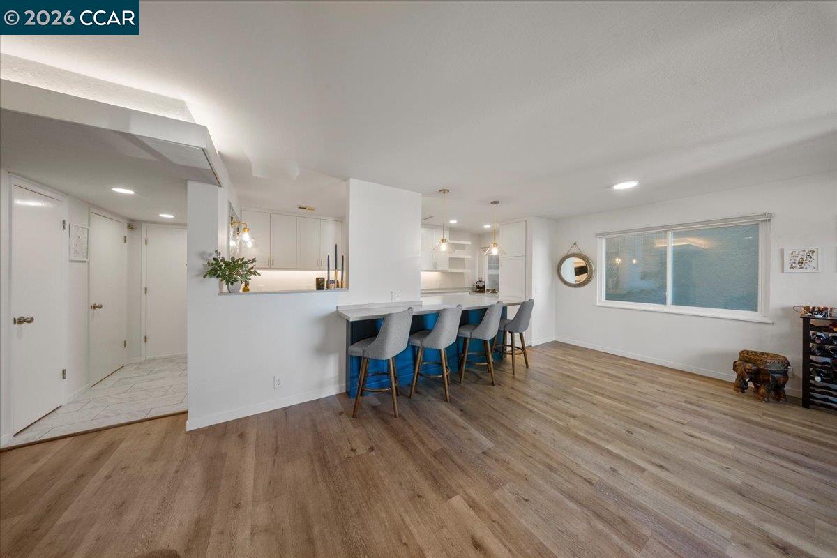 Photo #5: 41130220 Listing: Photo #5