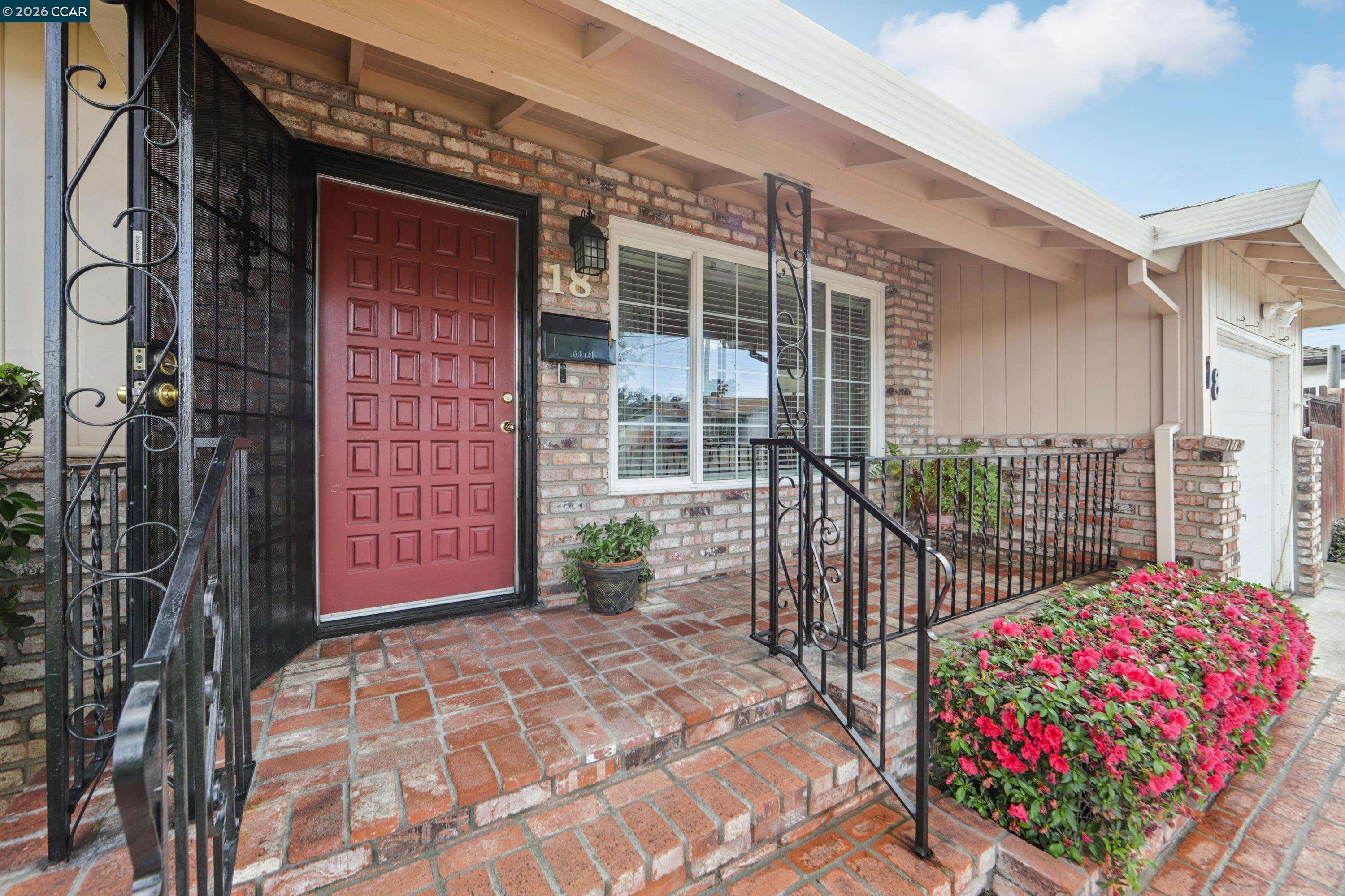 Detail Gallery Image 6 of 52 For 18 E Madill St, Antioch,  CA 94509 - 3 Beds | 1/1 Baths