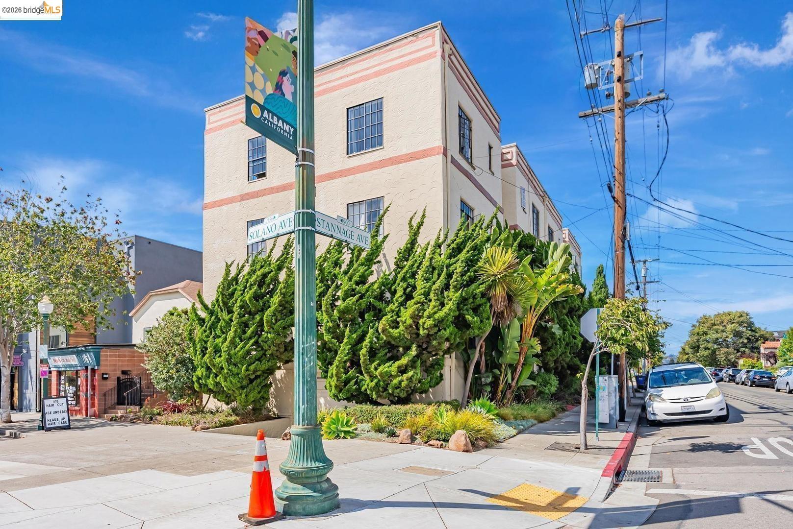 Photo #3: 41130227 Listing: Photo #3