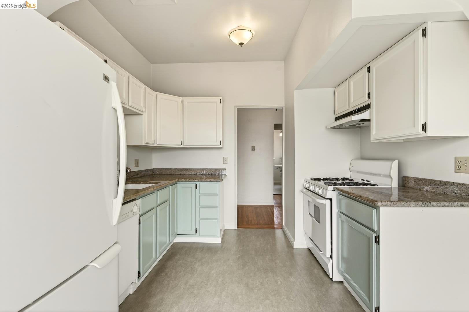 Photo #23: 41130227 Listing: Photo #23