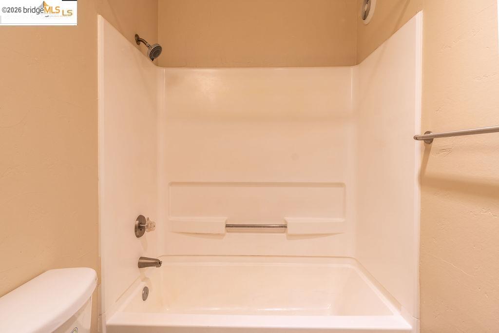 Photo #24: 41130230 Listing: Photo #24