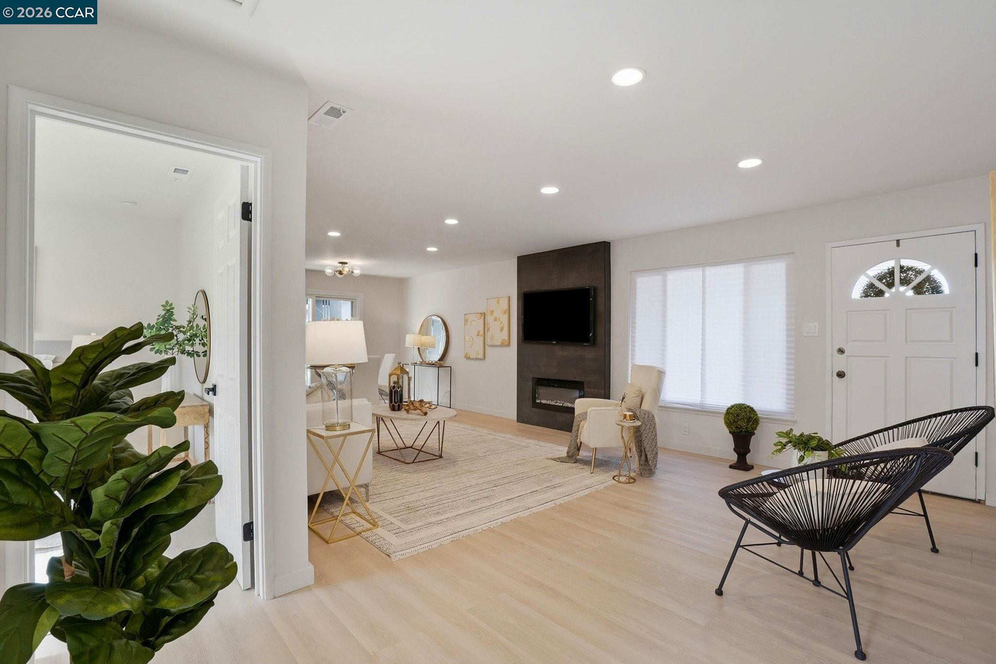 Detail Gallery Image 14 of 25 For 1630 Nicholas Dr, Concord,  CA 94520 - 3 Beds | 2 Baths