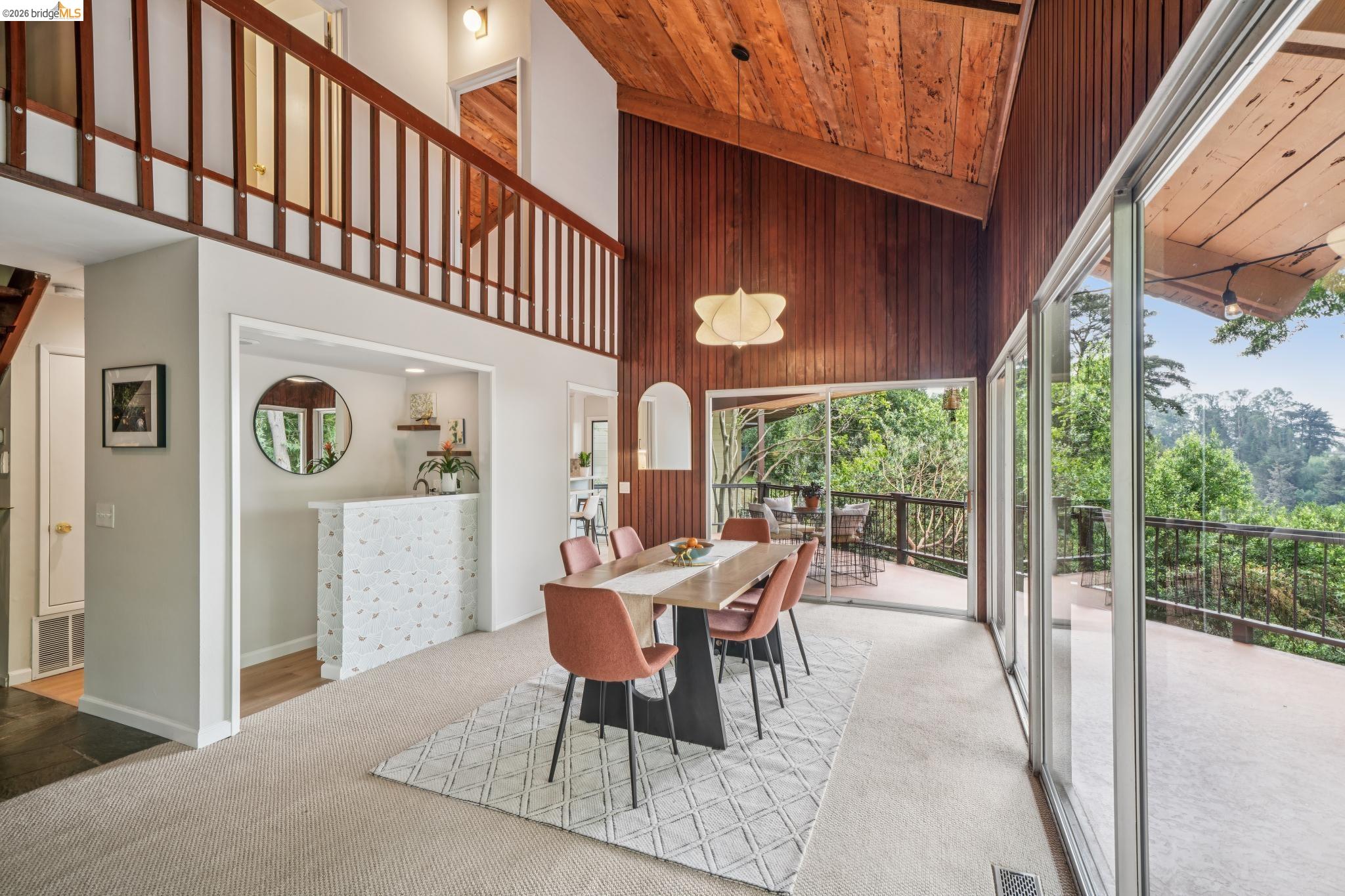 Detail Gallery Image 12 of 59 For 2835 Morley Dr., Oakland,  CA 94611 - 5 Beds | 3 Baths