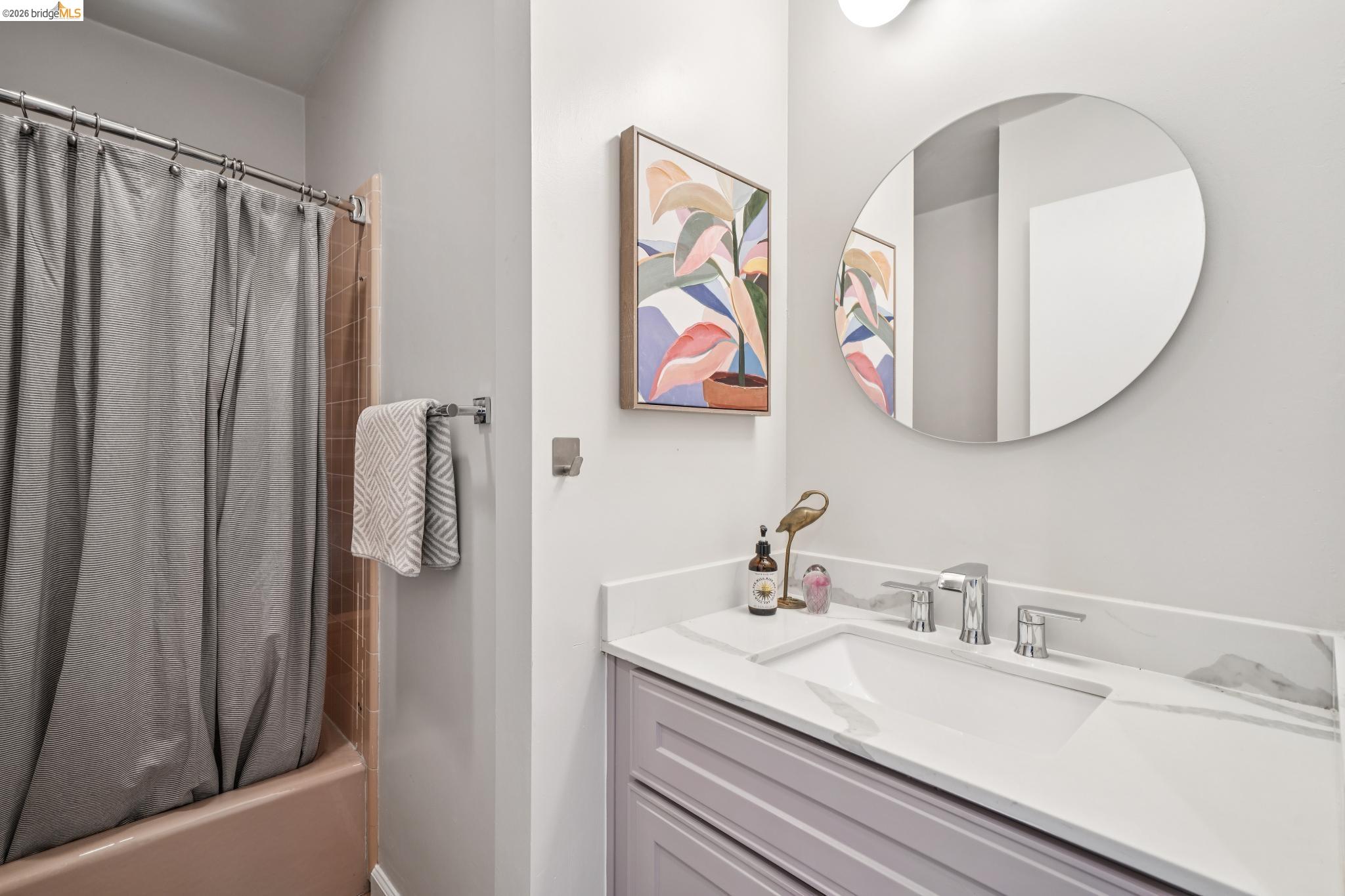 Detail Gallery Image 22 of 59 For 2835 Morley Dr., Oakland,  CA 94611 - 5 Beds | 3 Baths