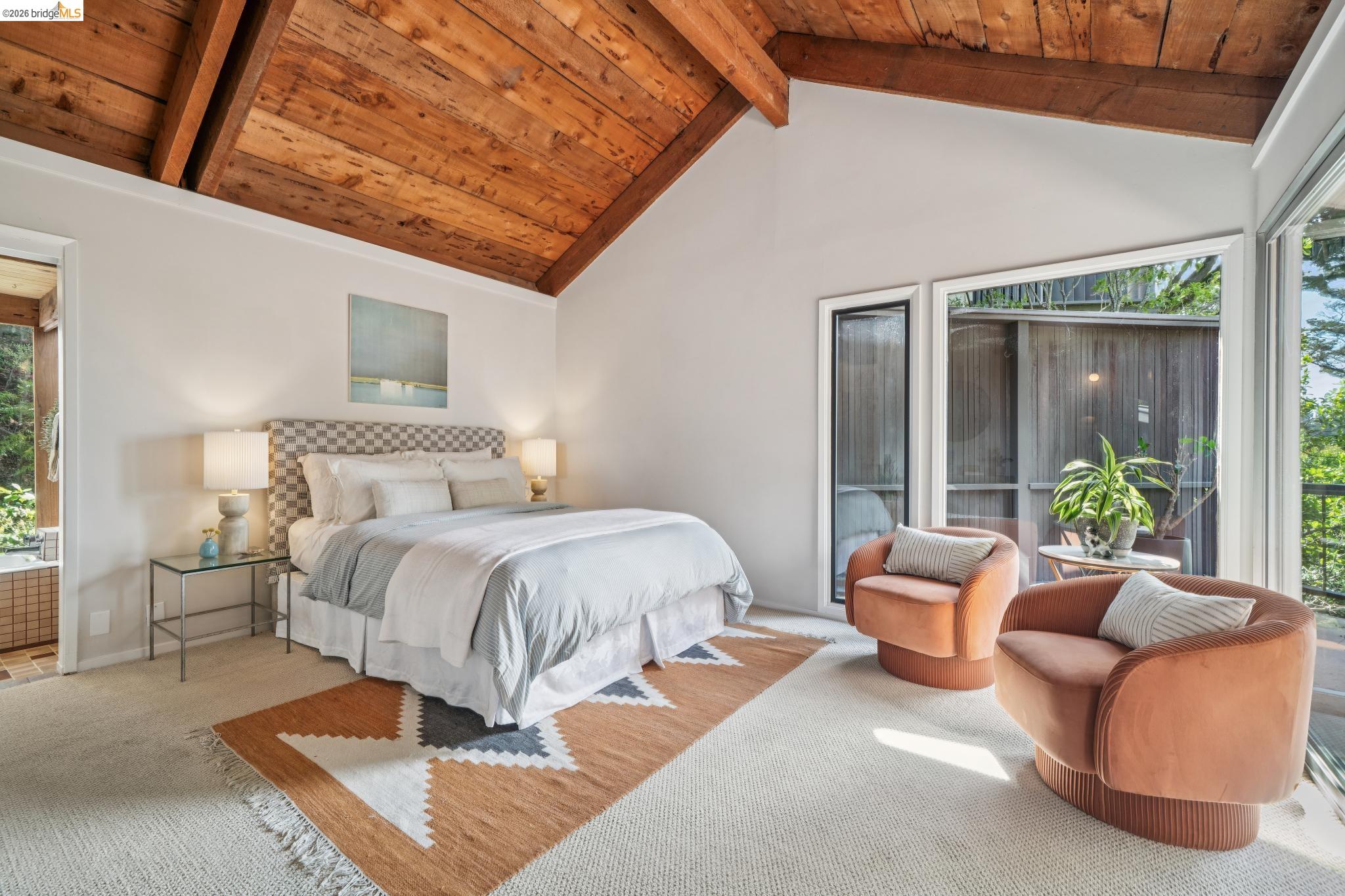 Detail Gallery Image 26 of 59 For 2835 Morley Dr., Oakland,  CA 94611 - 5 Beds | 3 Baths