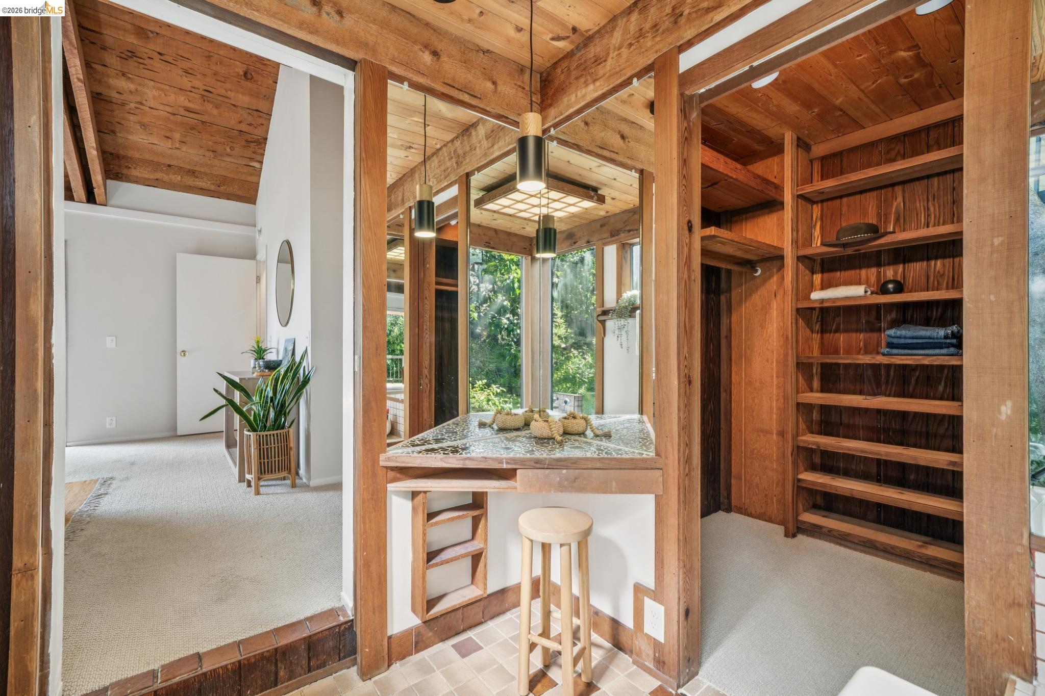 Detail Gallery Image 28 of 59 For 2835 Morley Dr., Oakland,  CA 94611 - 5 Beds | 3 Baths