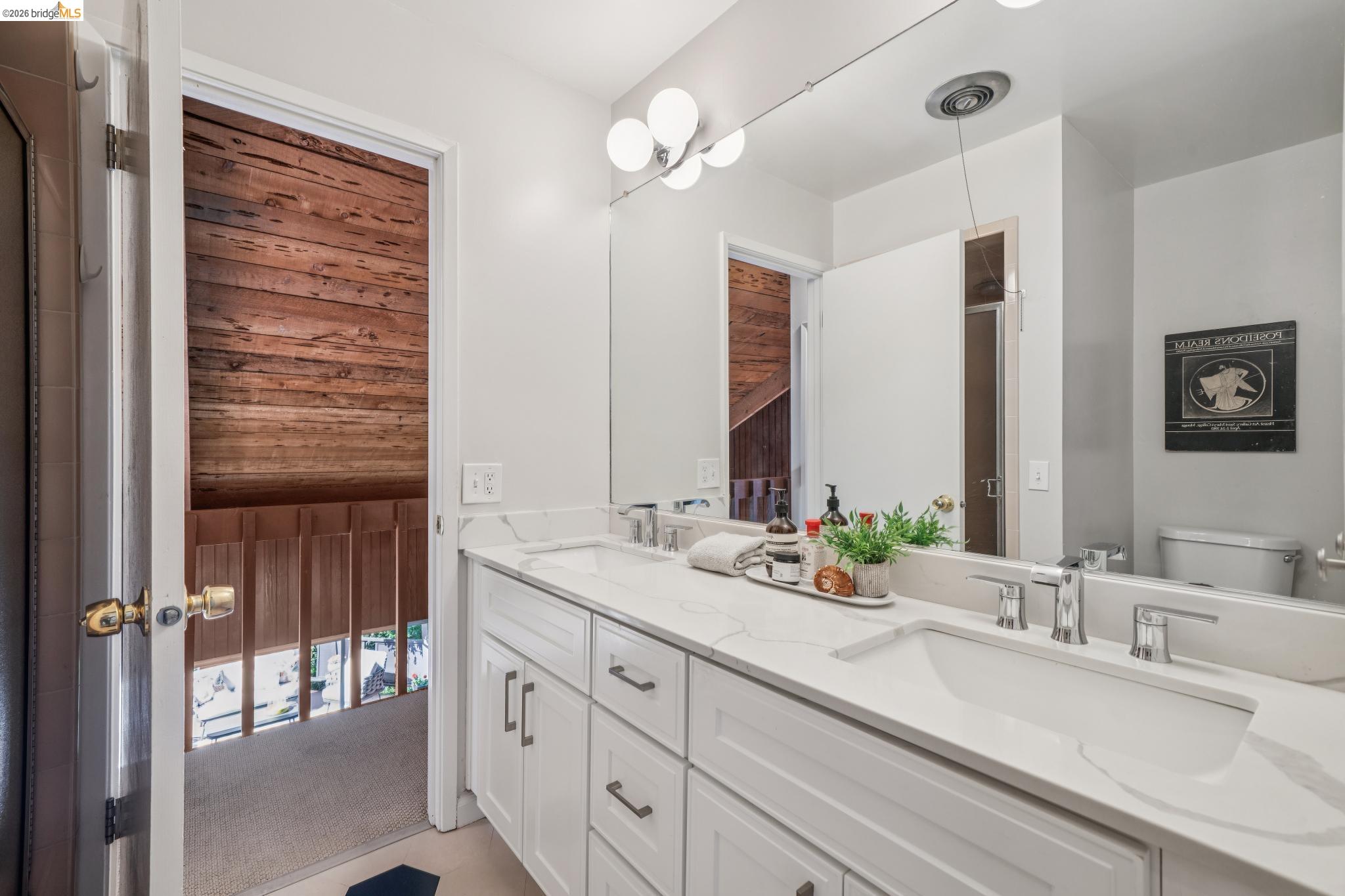 Detail Gallery Image 33 of 59 For 2835 Morley Dr., Oakland,  CA 94611 - 5 Beds | 3 Baths