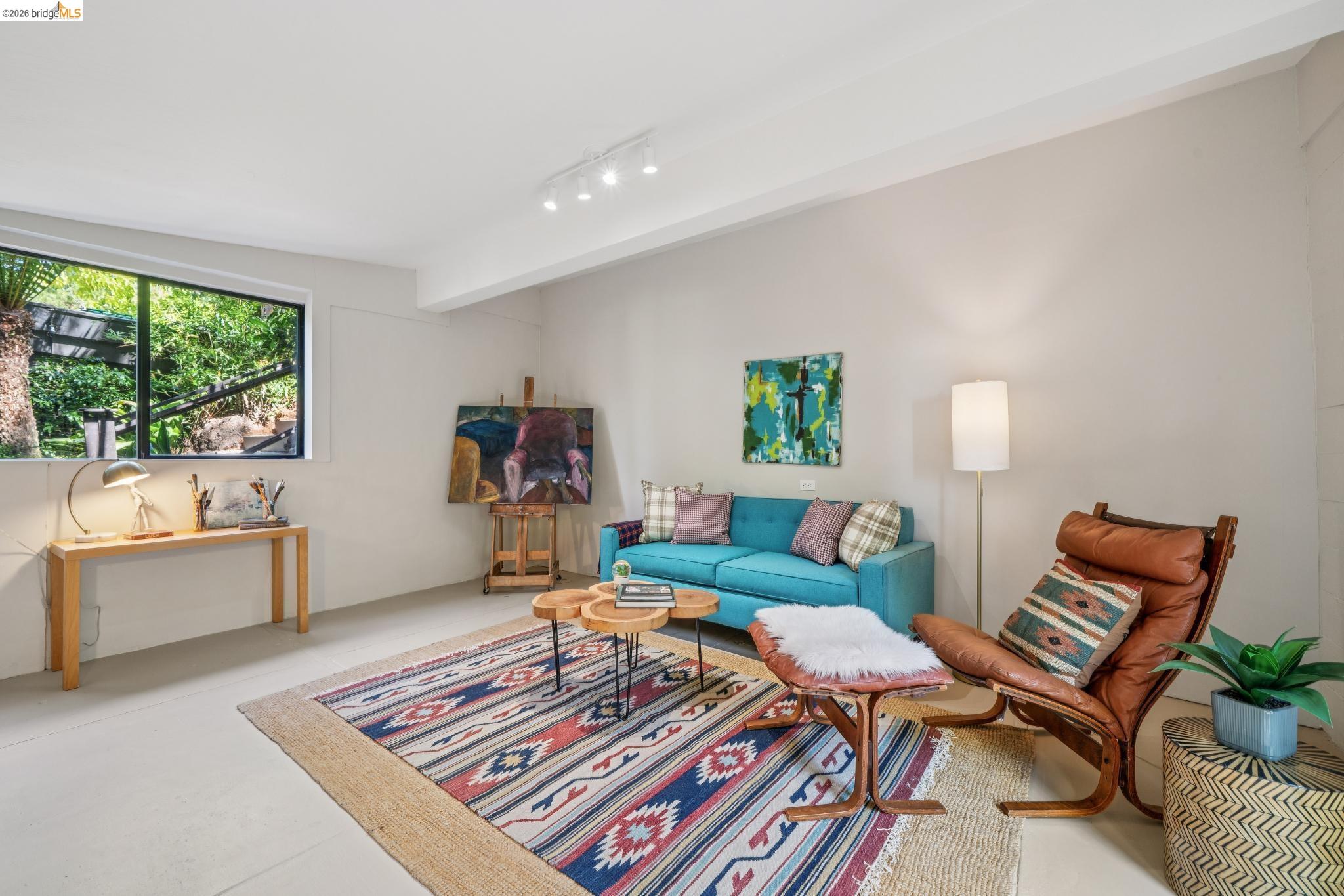 Detail Gallery Image 41 of 59 For 2835 Morley Dr., Oakland,  CA 94611 - 5 Beds | 3 Baths