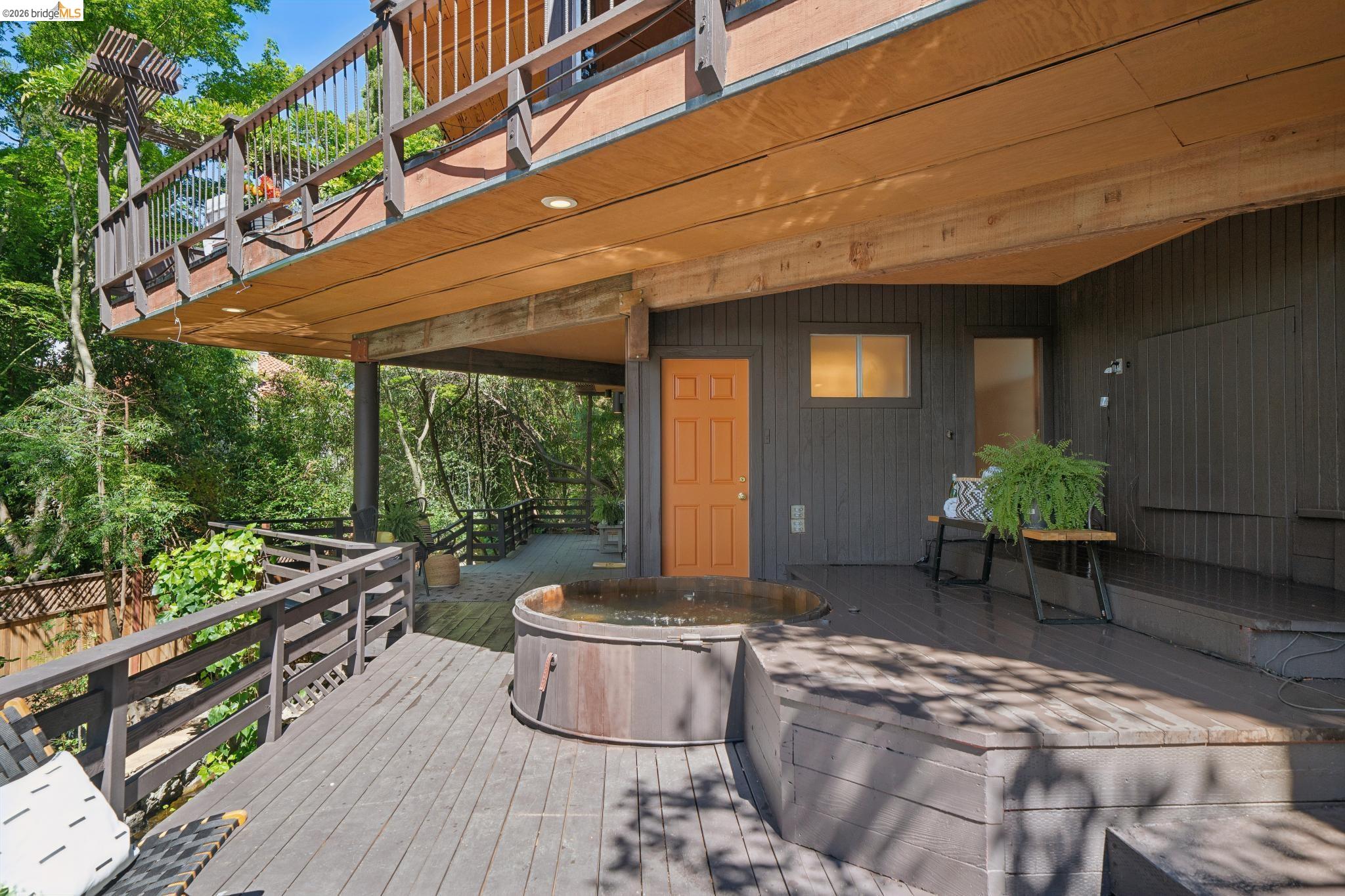 Detail Gallery Image 45 of 59 For 2835 Morley Dr., Oakland,  CA 94611 - 5 Beds | 3 Baths