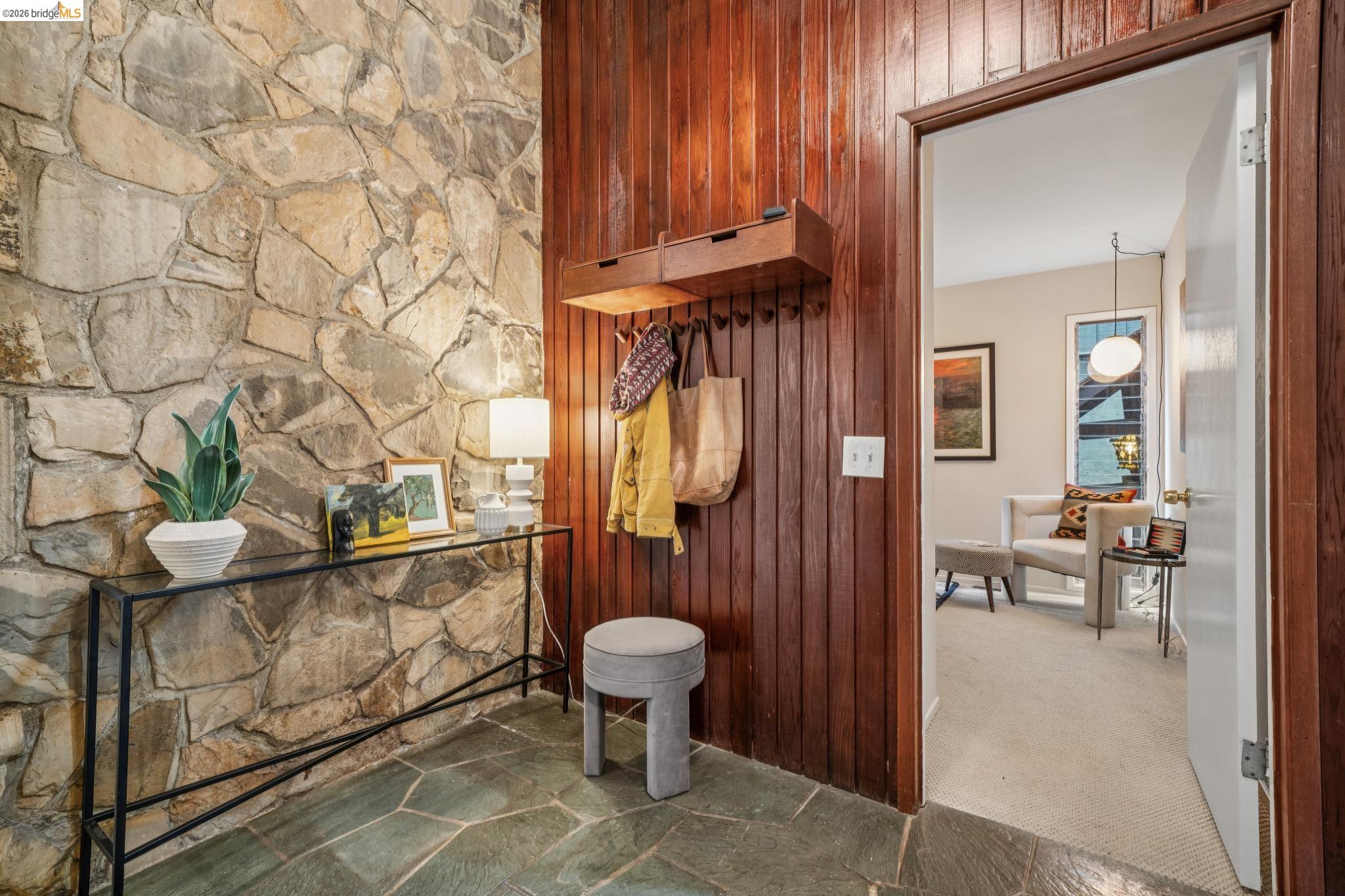 Detail Gallery Image 6 of 59 For 2835 Morley Dr., Oakland,  CA 94611 - 5 Beds | 3 Baths