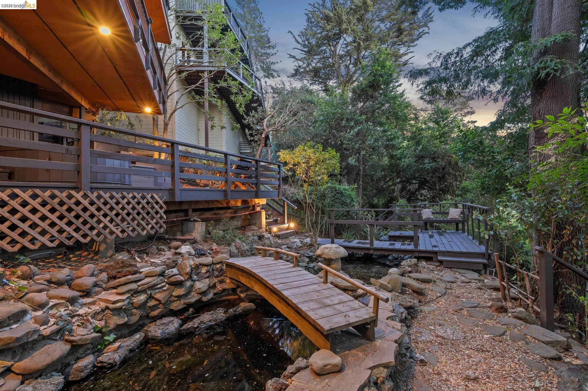 Detail Gallery Image 53 of 59 For 2835 Morley Dr., Oakland,  CA 94611 - 5 Beds | 3 Baths