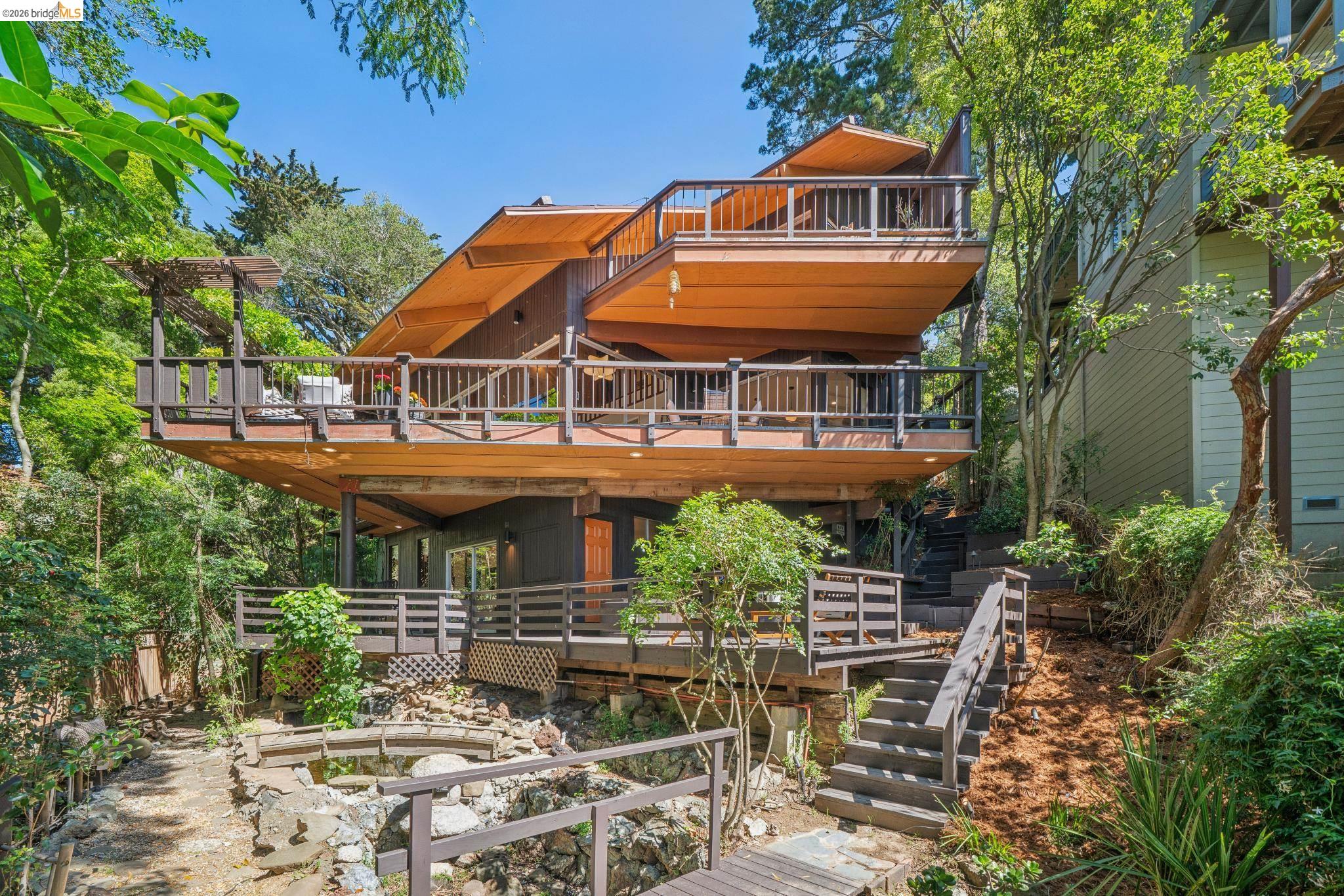 Detail Gallery Image 56 of 59 For 2835 Morley Dr., Oakland,  CA 94611 - 5 Beds | 3 Baths